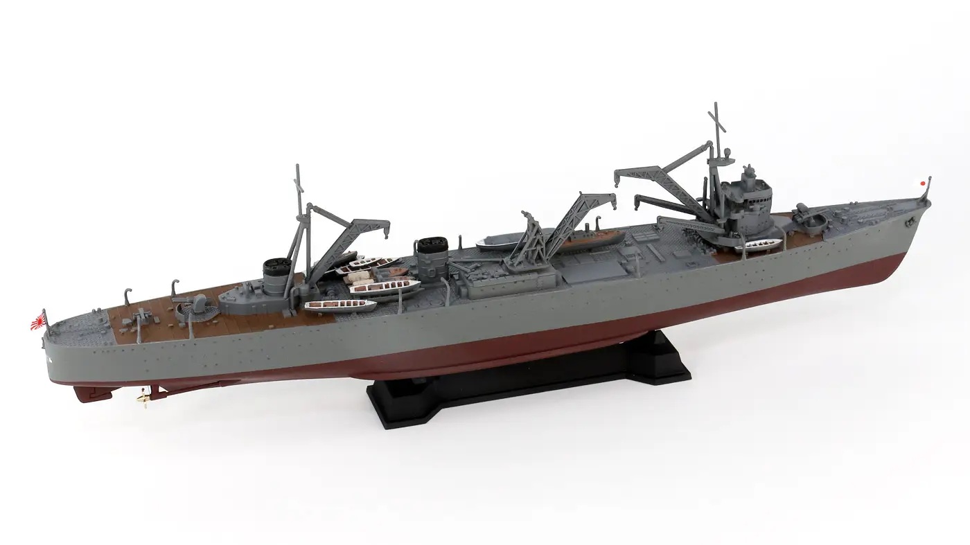 1/700 IJN Repair Ship Akashi (w/ Flag And Flagpole And Ship Name Plate Photo-Etched Parts)