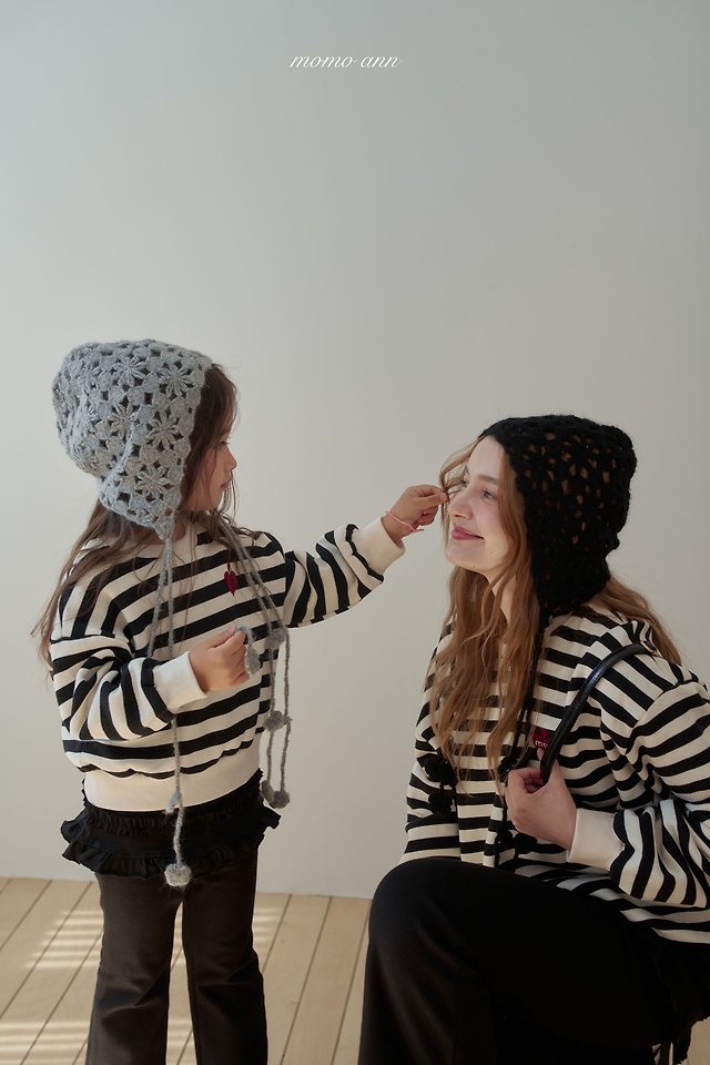 Momoann | Patch Sweatshirt (Black Stripe) with Mom