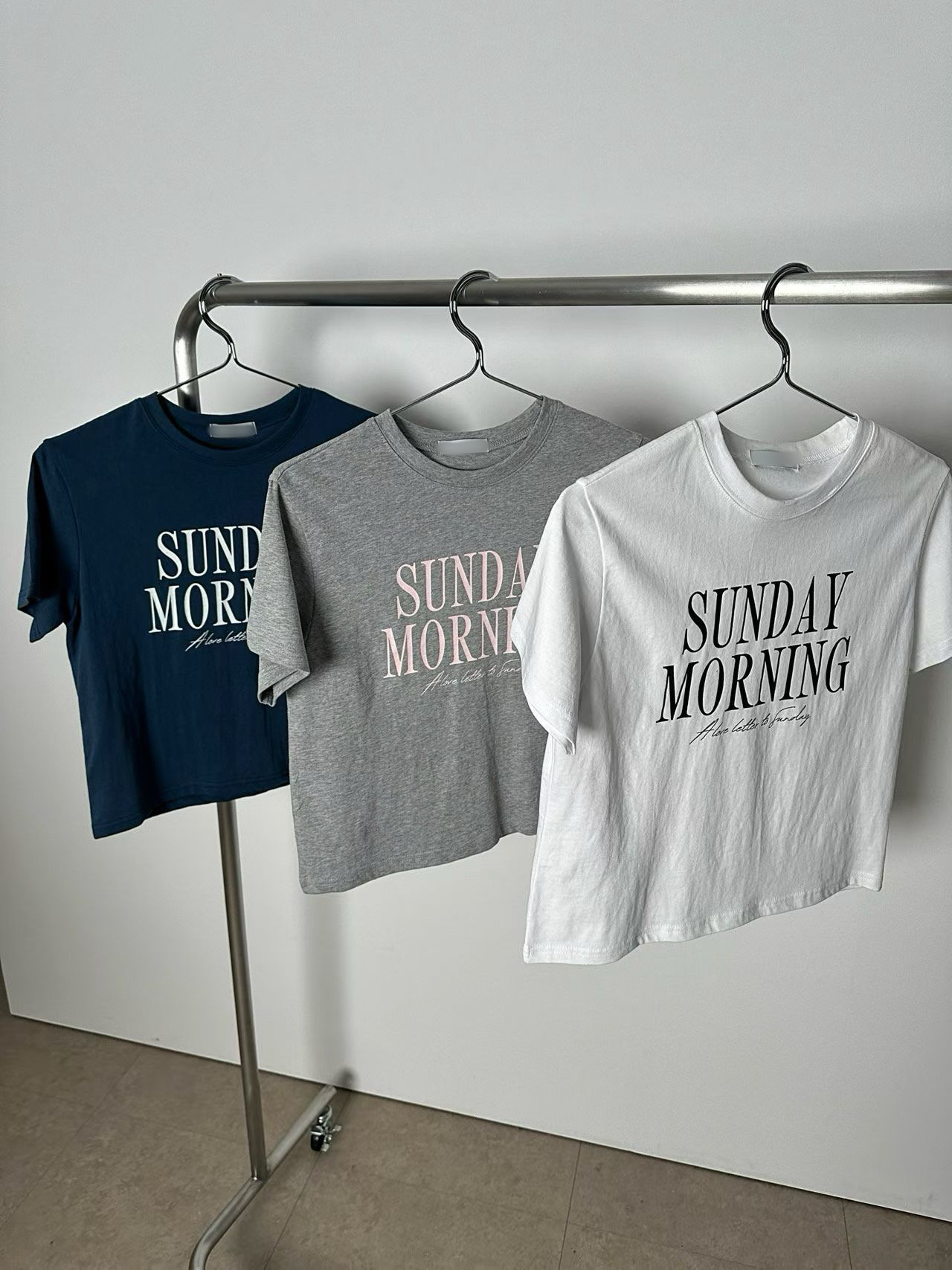 SUNDAY MORNING CROP TEE