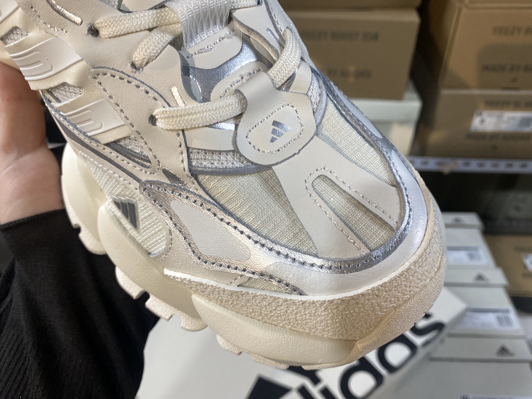 Adidas Vento XLG Deluxe