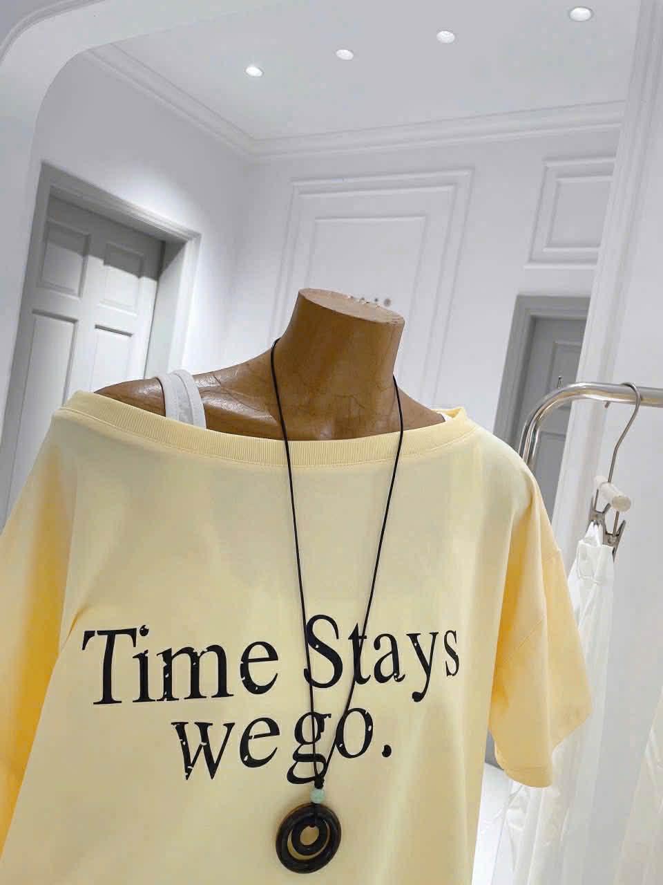 斜肩字母上衣+长裤三件套