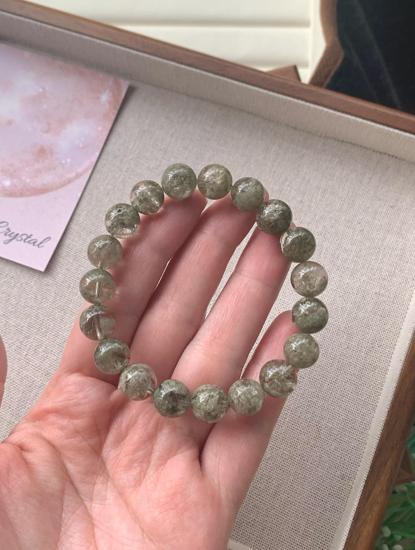 莫奈绿幽灵 ｜ Green Phantom 10.6mm RM398 (只有一条）绿幽灵主要功效包括招正财、助事业发展、平衡身心情绪，并且能够吸引贵人、增强人际关系，还具有辟邪和带来活力的作用Green phantom crystals are believed to offer various benefits, including promoting healing and balance on physical, emotional, and spiritual levels, enhancing spiritual growth and intuition, facilitating transformation and personal development by releasing old patterns, and amplifying energy for manifestation. They are also associated with attracting wealth and career opportunities, stimulating concentration and memory, and aiding in the successful completion of long-term projects. Some also claim it can purify the aura, align chakras, and protect against negative energies#绿幽灵 #greenphantom #naturestone #gemstone #天然水晶 #水晶手串 #马来西亚水晶网店