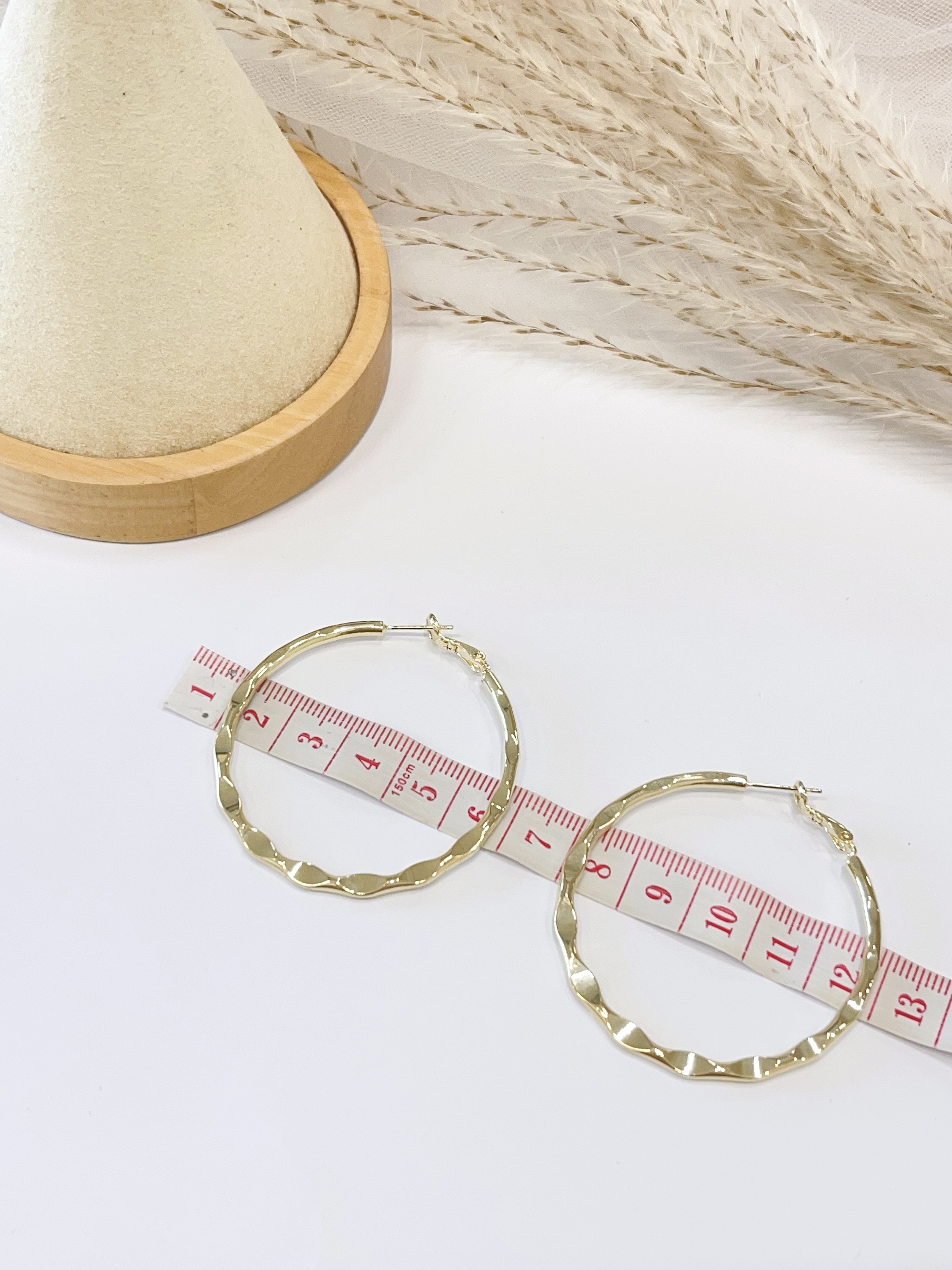 韩式立体纹理精致耳环