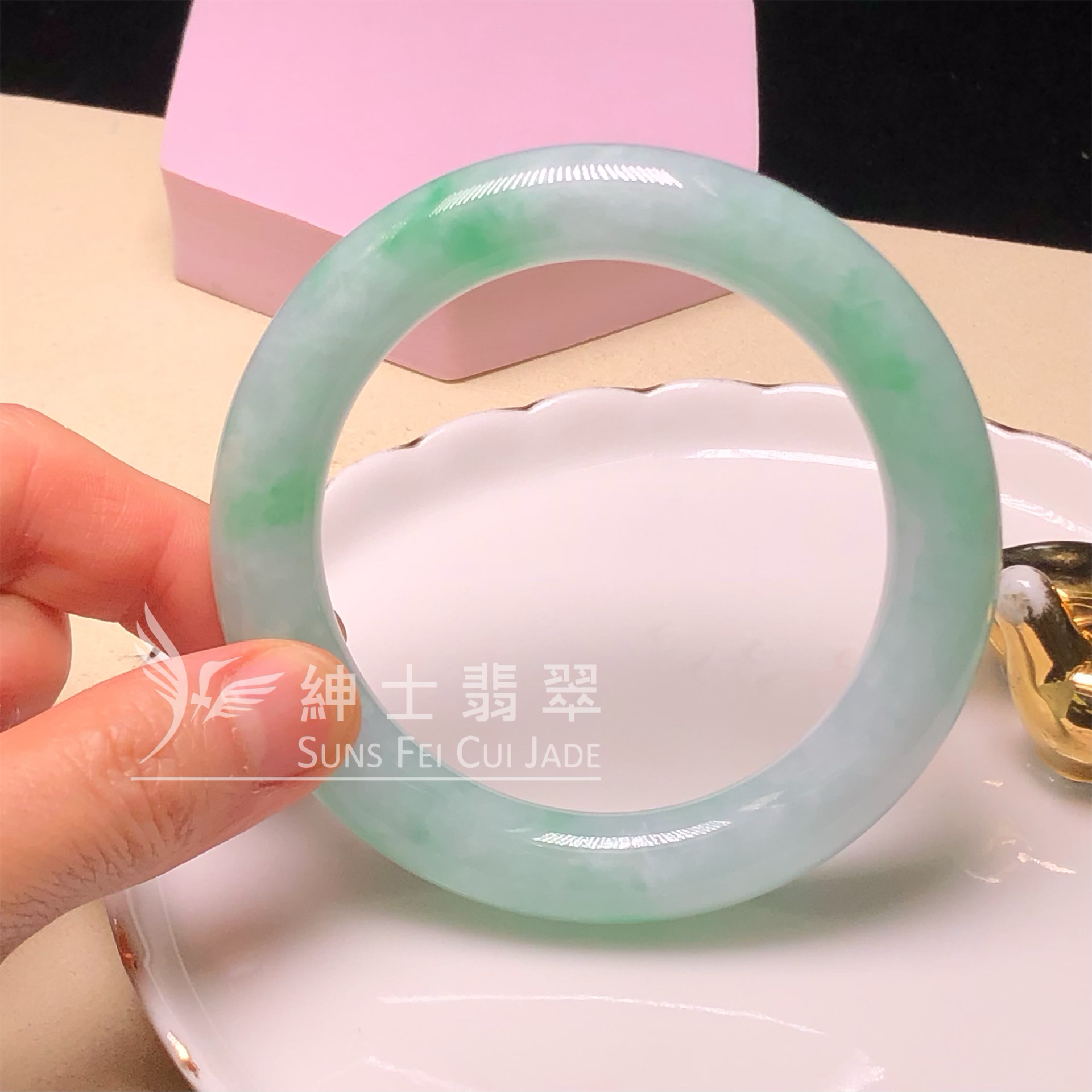 C06318 會卡飄翠圓鐲57mm 