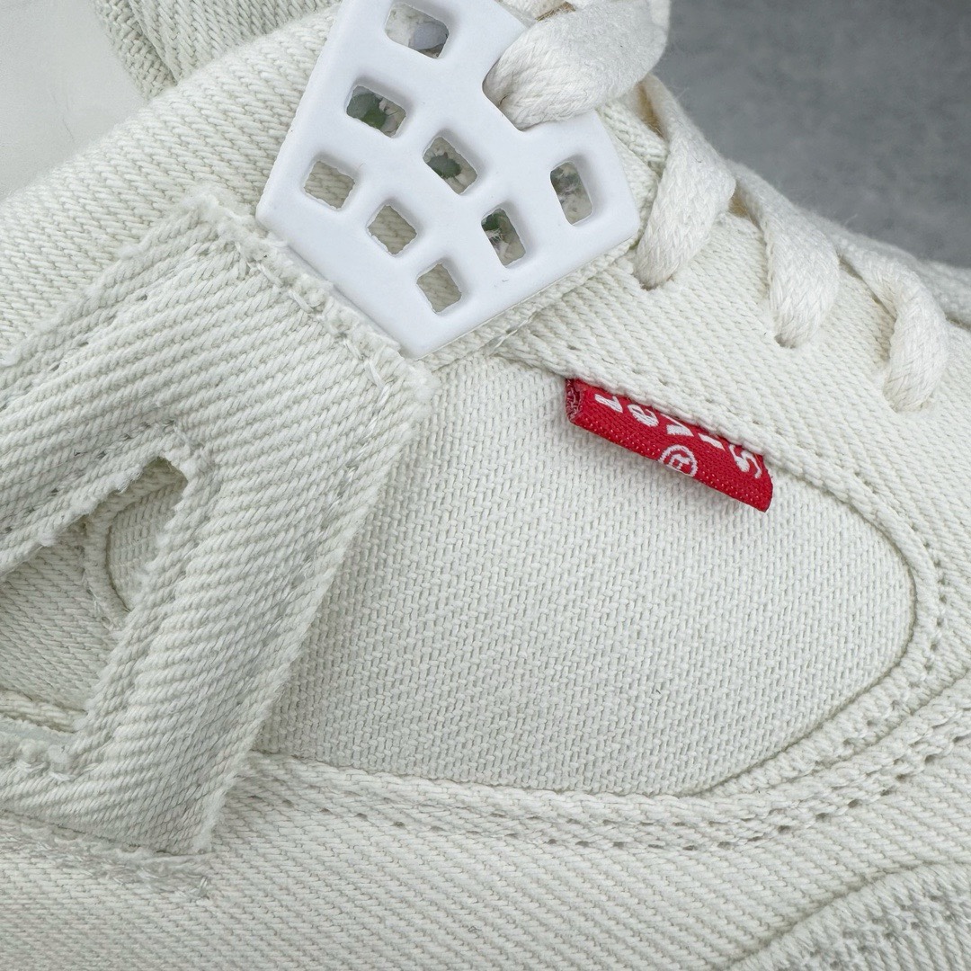 Levi's x Air Jordan 4 Retro 'White Denim' AO2571-100