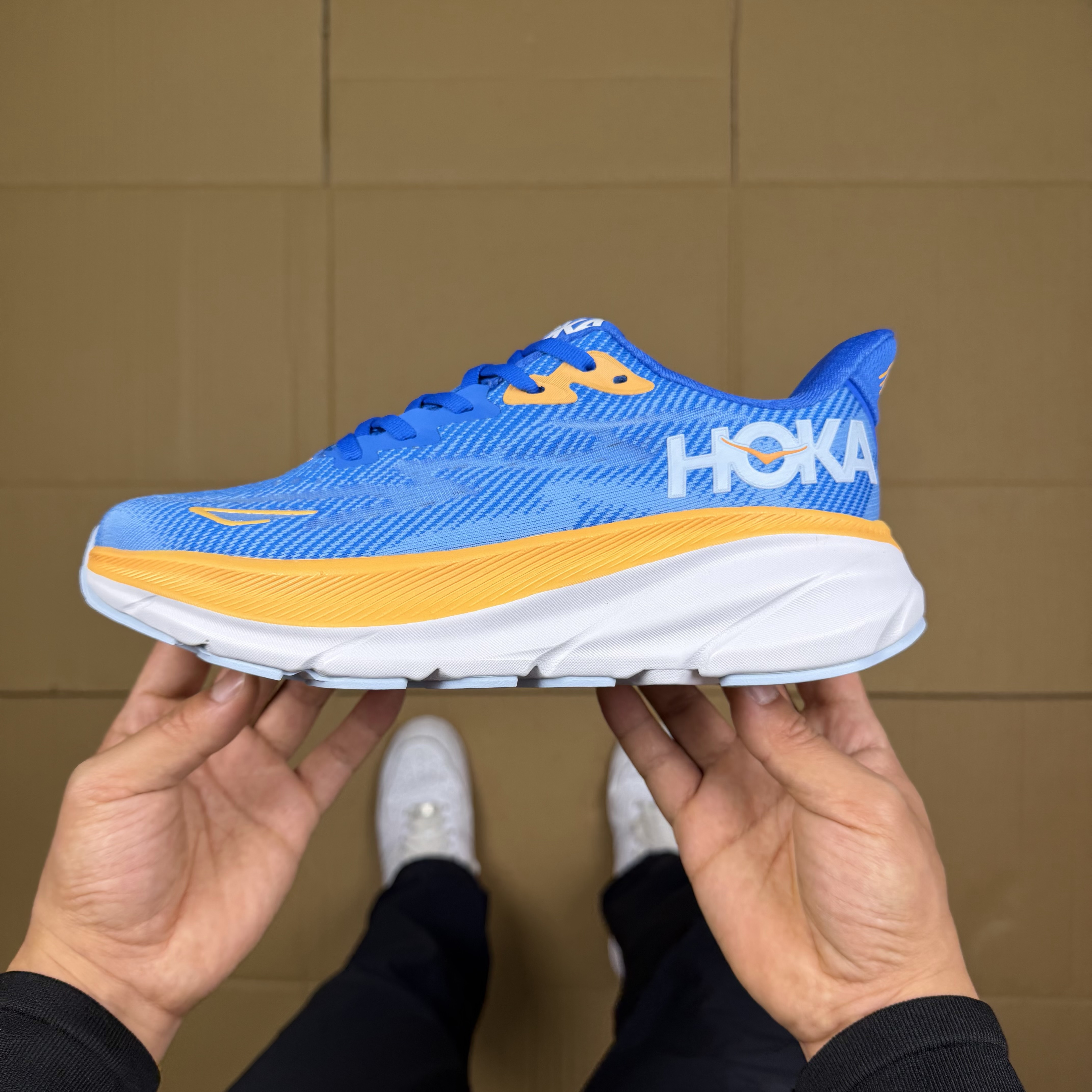 Hoka Clifton 9