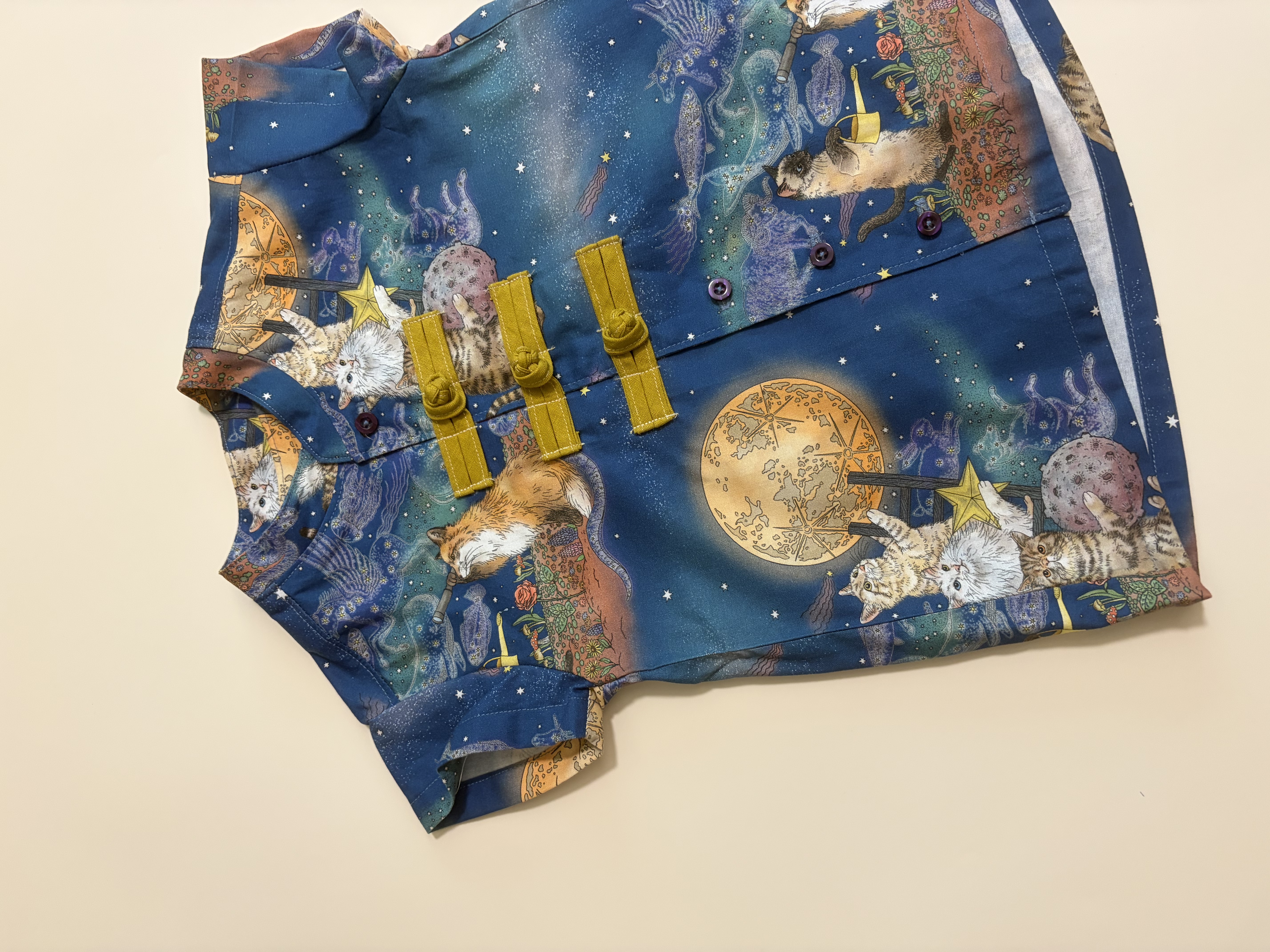 星空貓咪中式盤鈕連身裙（80碼）