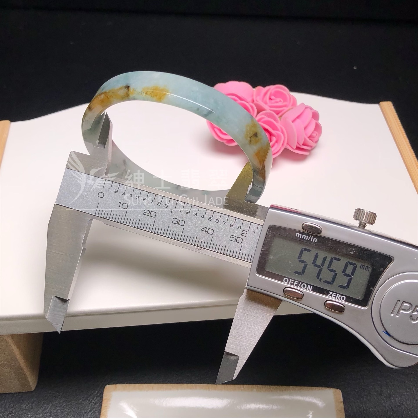 大馬坎糠皮貴妃方鐲54.5mm C06196