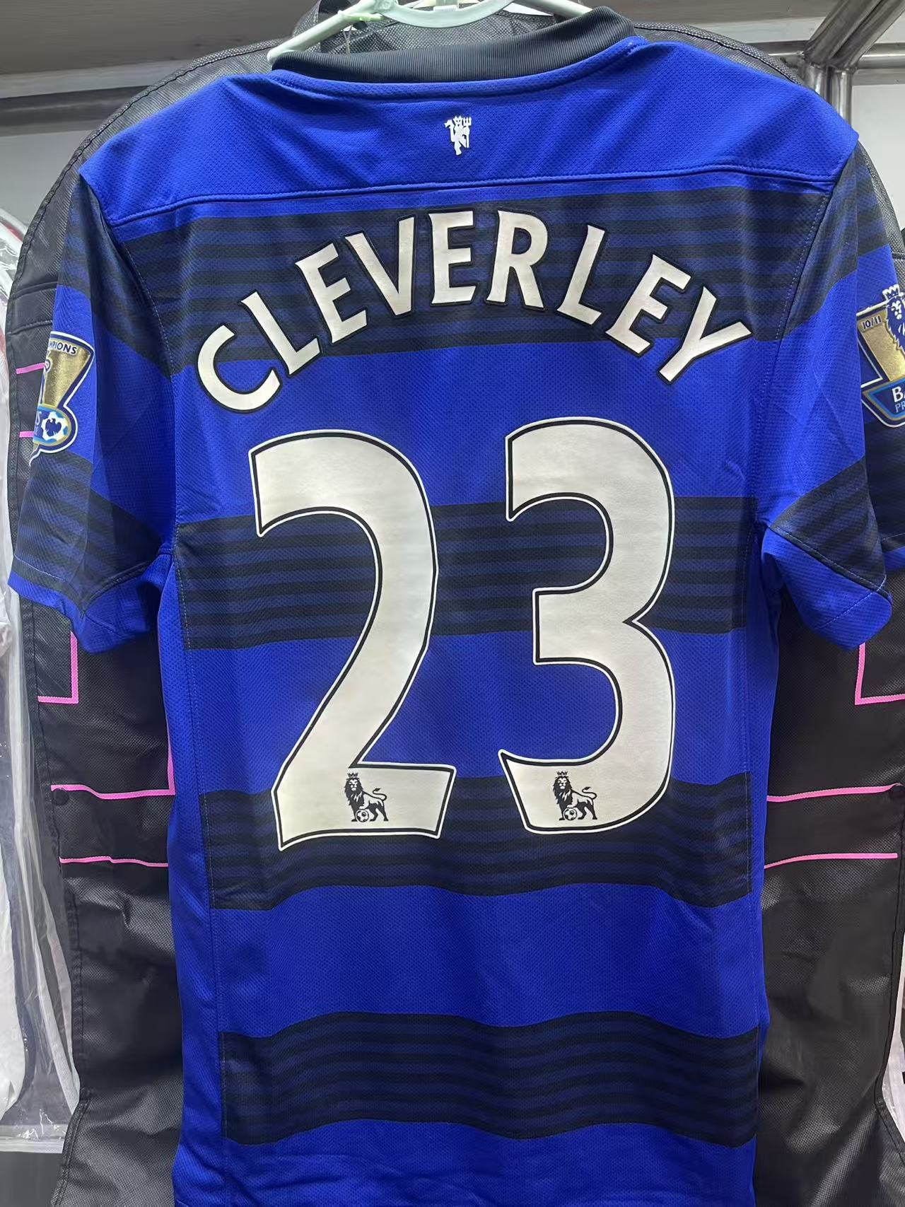 2011-12 Manchester United Away Shirt Size S "BNWT" 