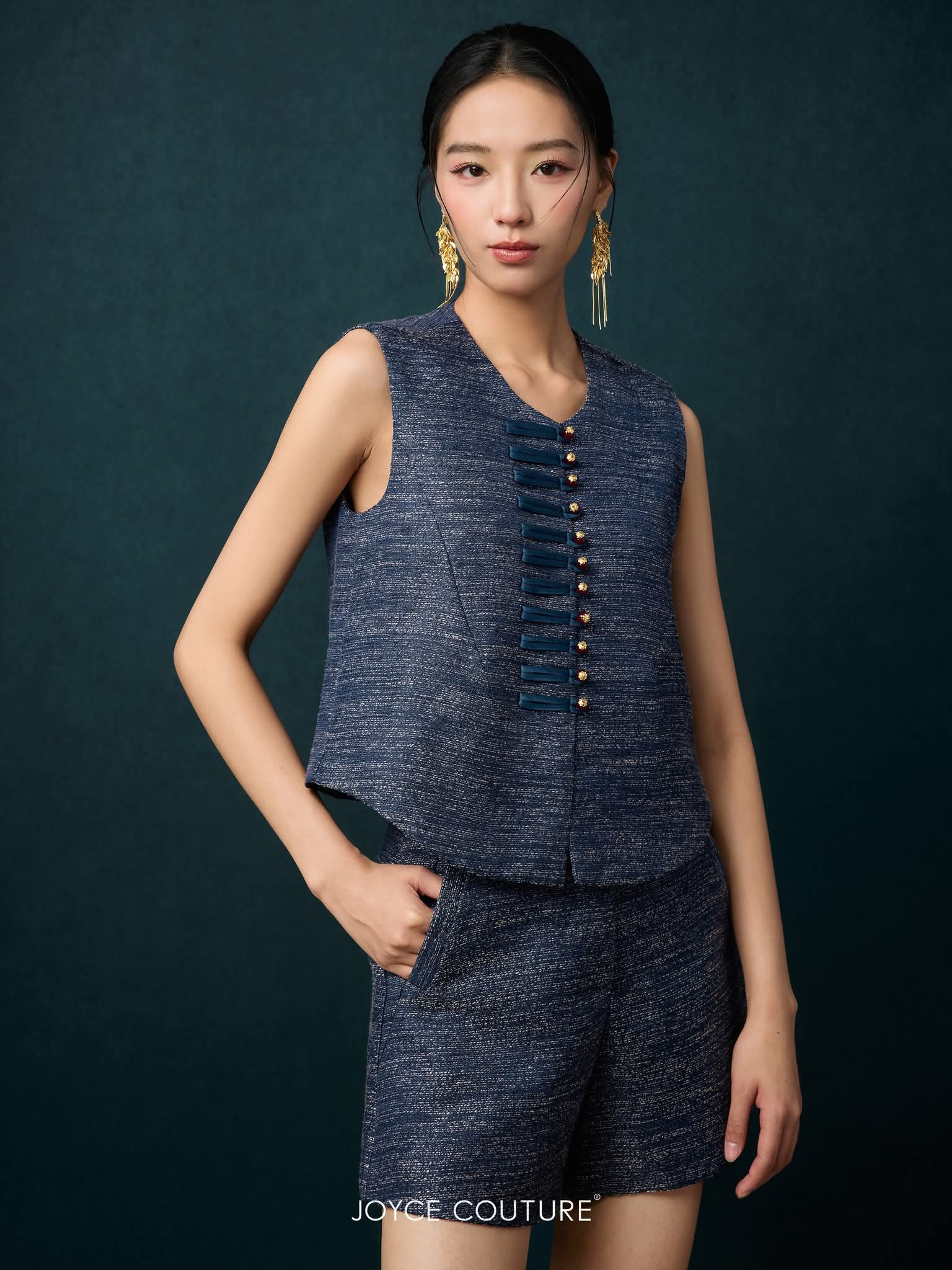 珠饰盘扣沿无袖旗袍上衣 T0176