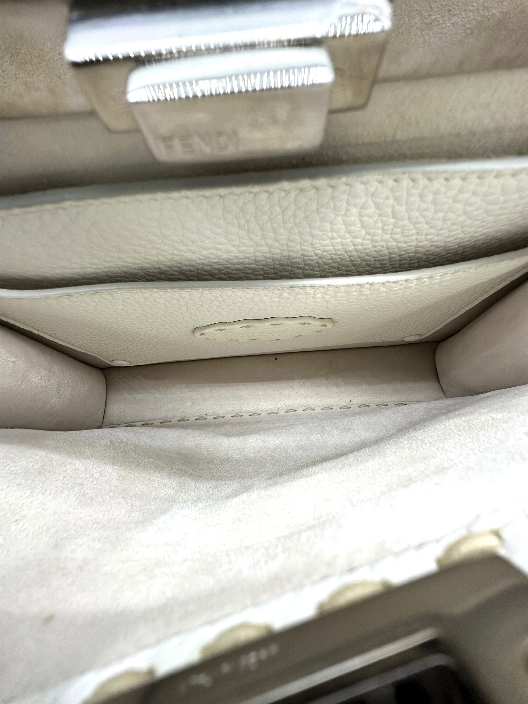 Pre-owned Fendi white Peekkaboo / Product Code: 061802