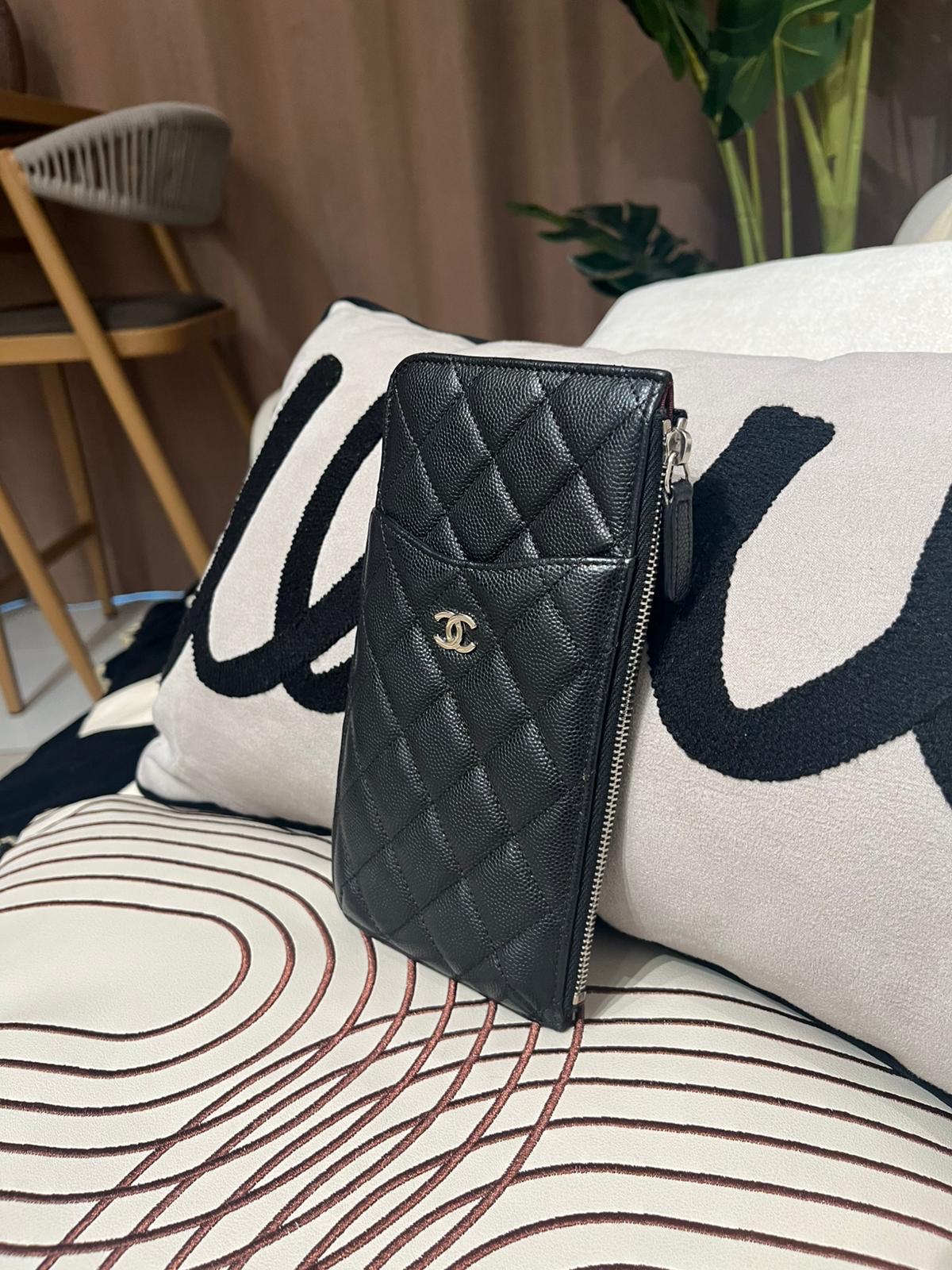 Chanel phone zip wallet 黑色荔枝牛皮銀扣 100%Authentic ,92%new  ✅ 26貼 ✅dust bag 