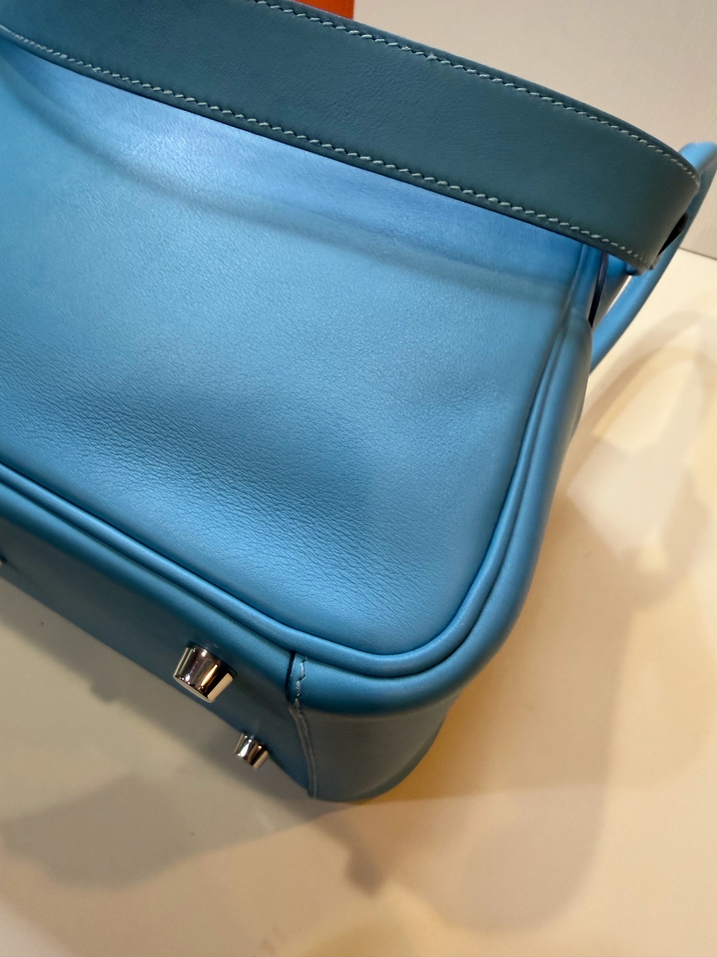 Pre-Owned HERMÉS Lindy 26 Stamp D / Product Code: 26042420