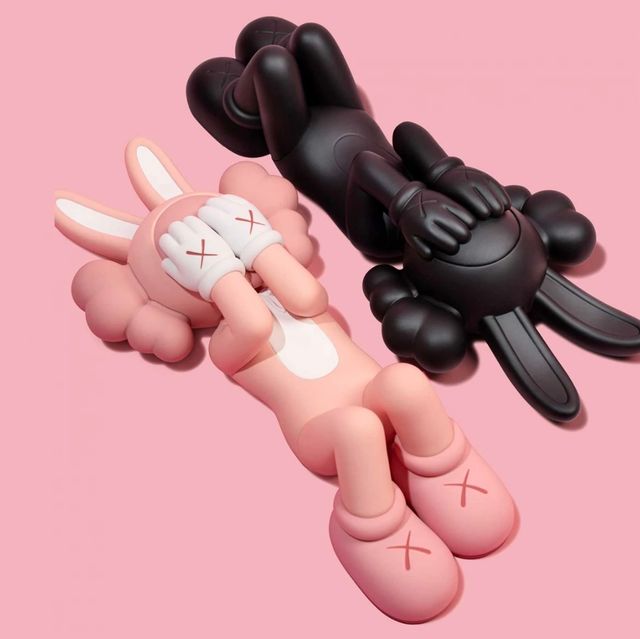 KAWS Holiday Indonesia 2色セット KAWS Holiday Indonesia 2色セット KAWS | Holiday Indonesia