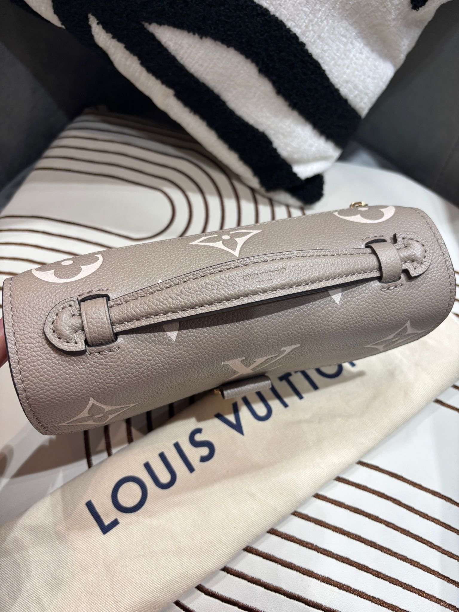 Lv Metis east west Calfskin 100%Authentic,98%new ✅dust bag  