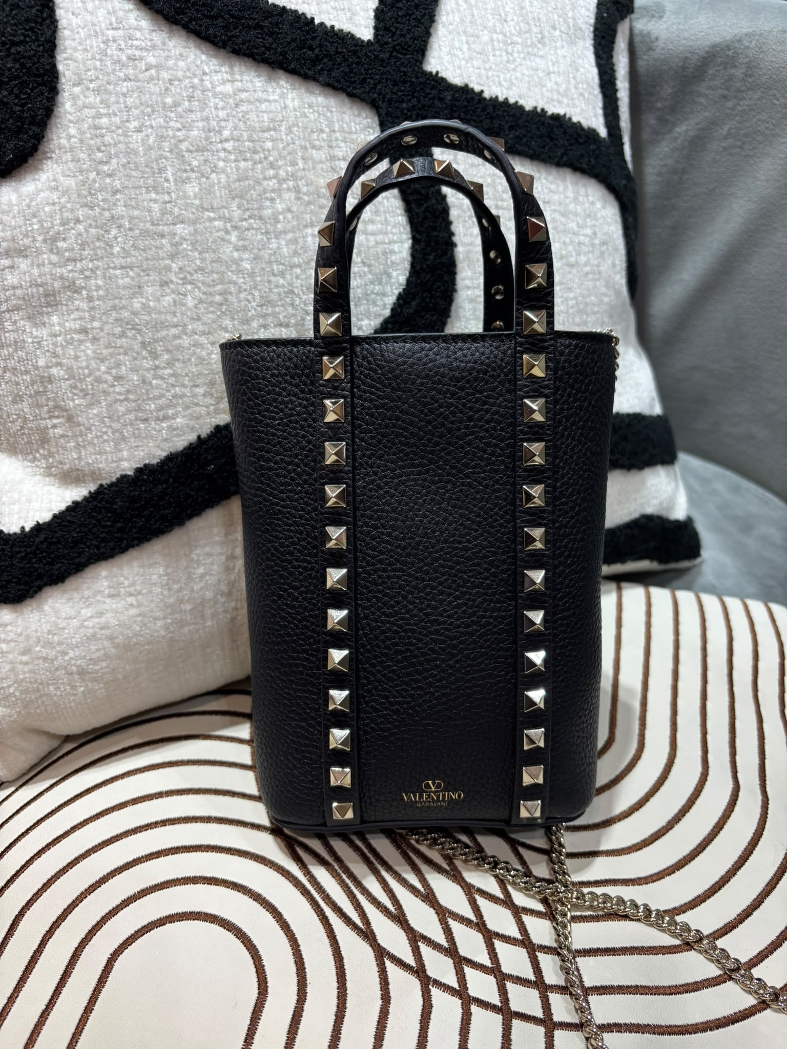 Valentino Mini Bucket 2Way Bag 黑色 100%Authentic, 99%New