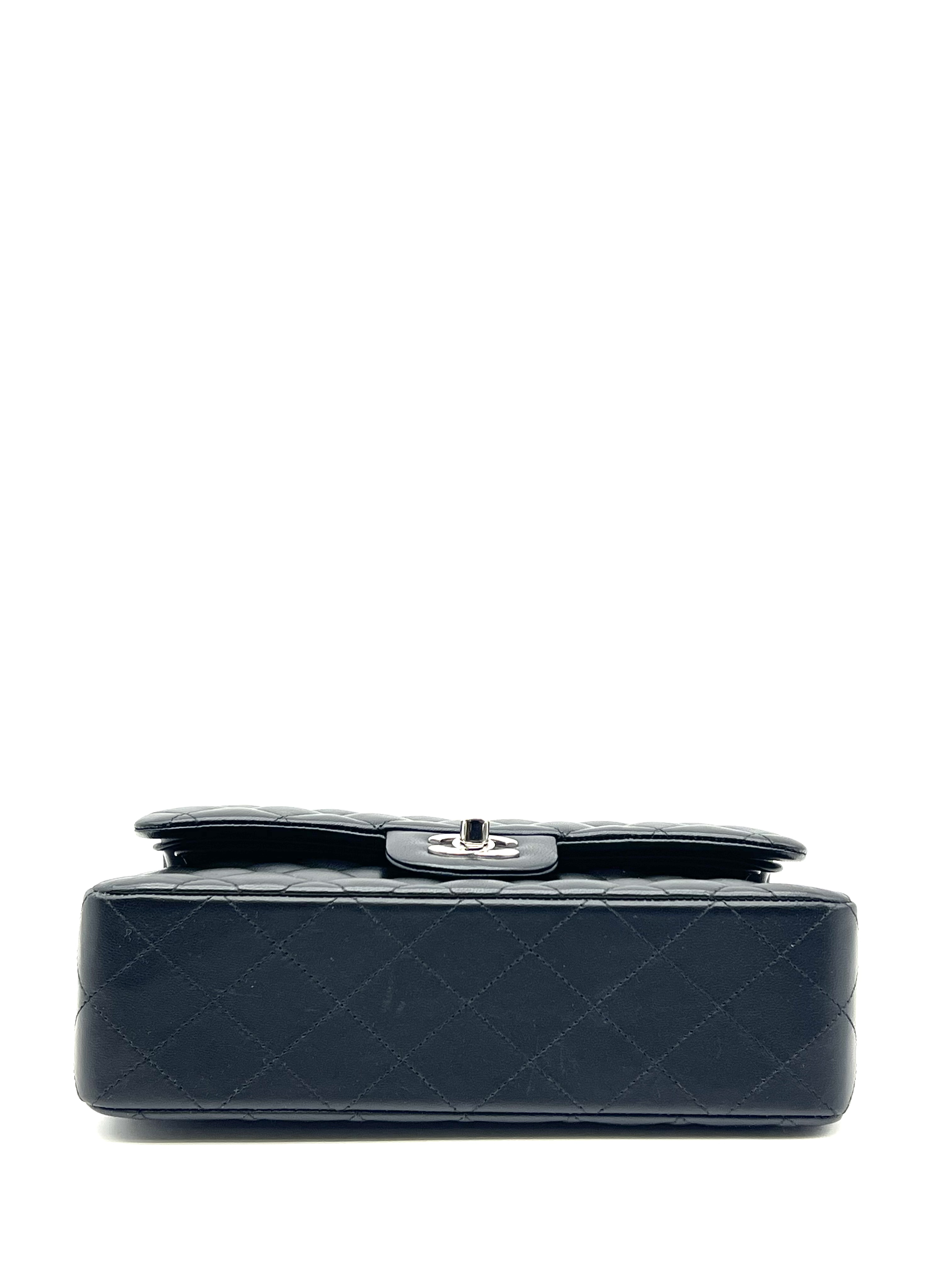 Pre-Owned CHANEL Classic Flap / Product Code: 26050705