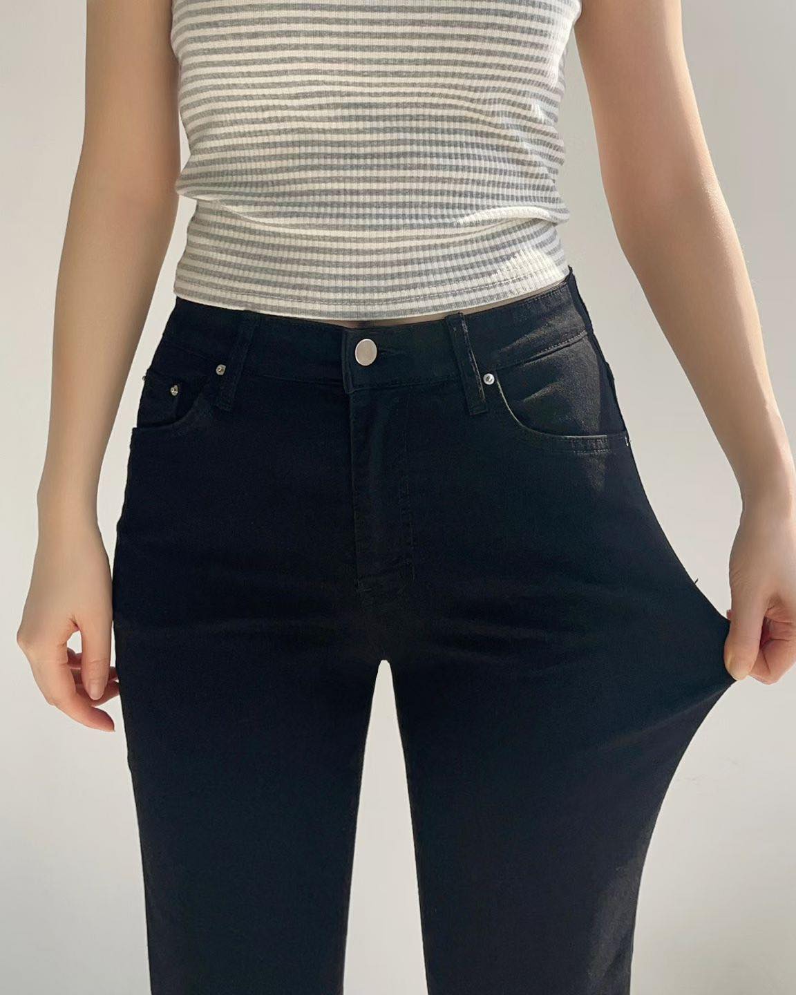 冰感黑色小喇叭褲