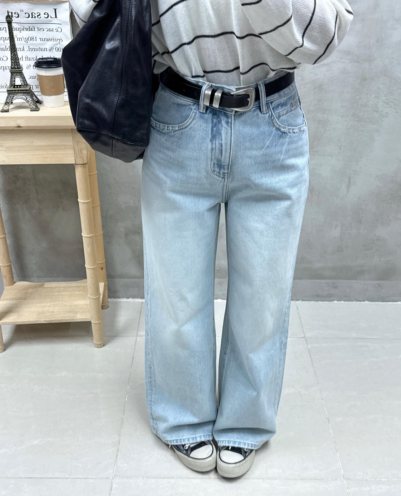 D07 V領橫間薄線Top