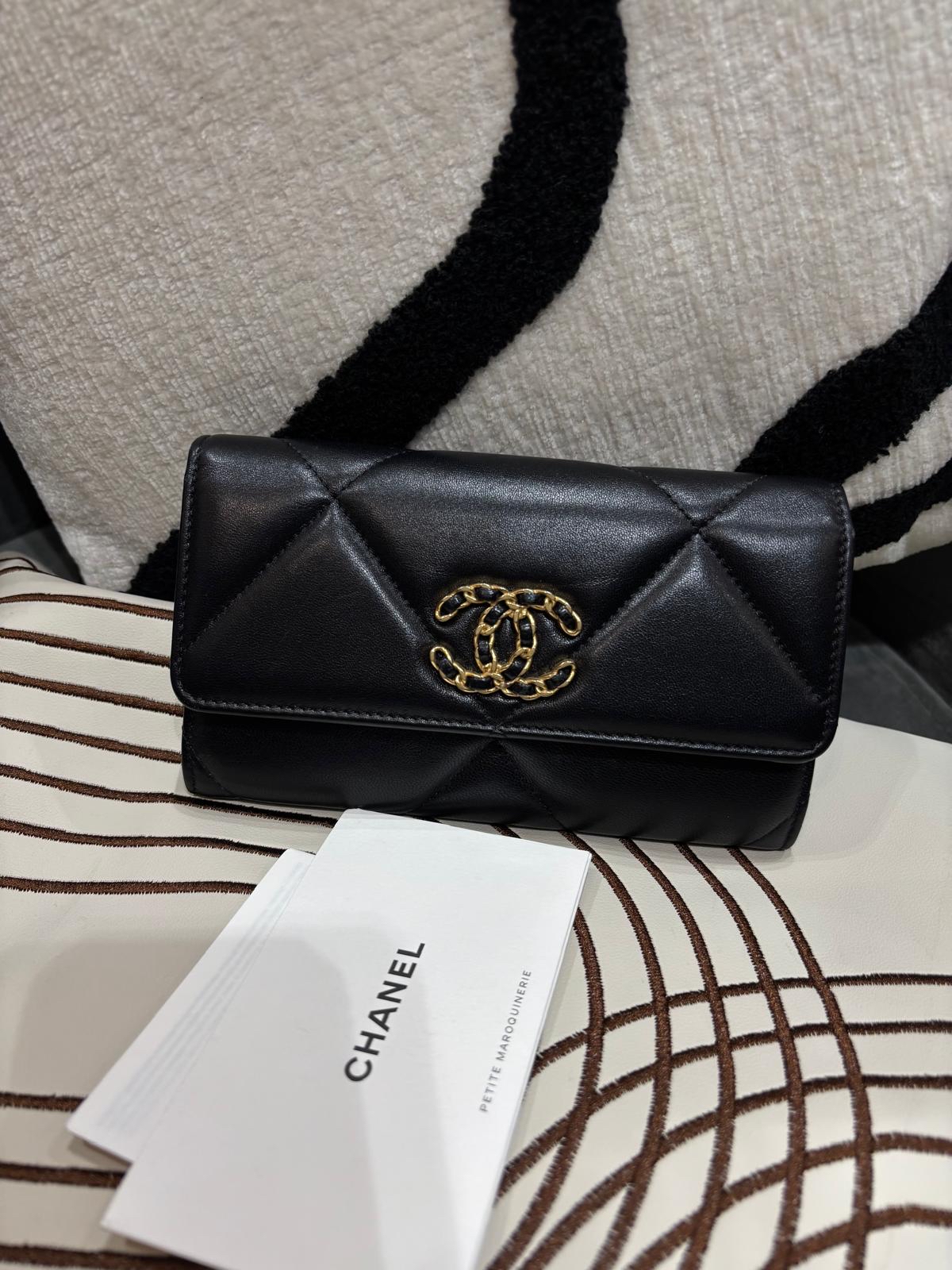 Chanel 19 wallet 中銀包 100%Authentic,98%new ✅晶片✅收據✅dust bag