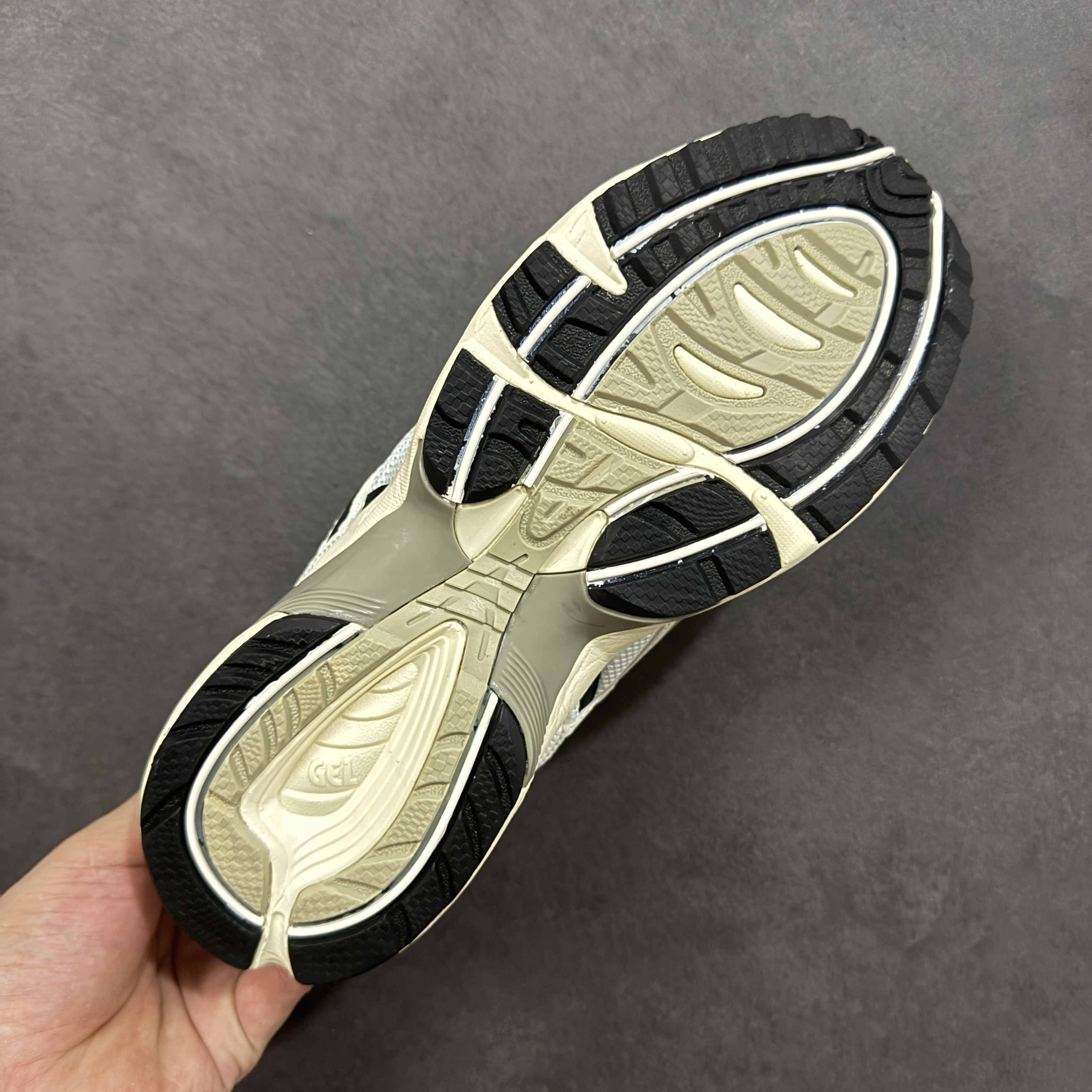 Asics GEL-1090 1203A243-028