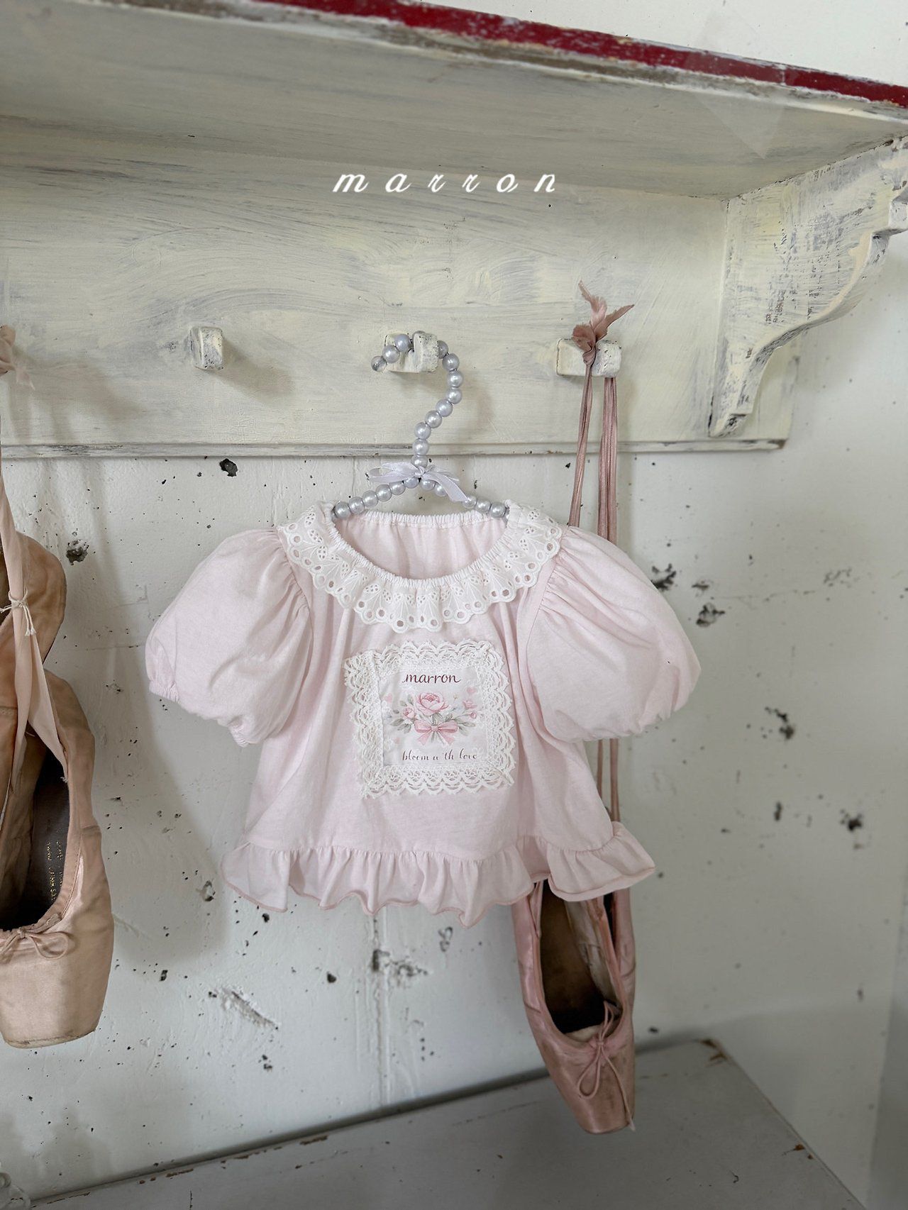 AW4229 Top