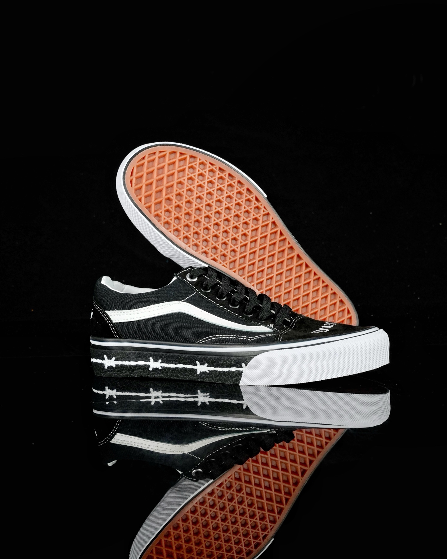 Vans Old SkoolTravis Barker Dues Paid