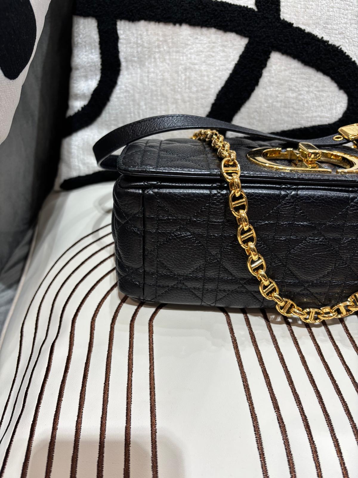 Dior Caro Medium Calfskin 黑金 100%Authentic, 95%New ✅Dust bag 