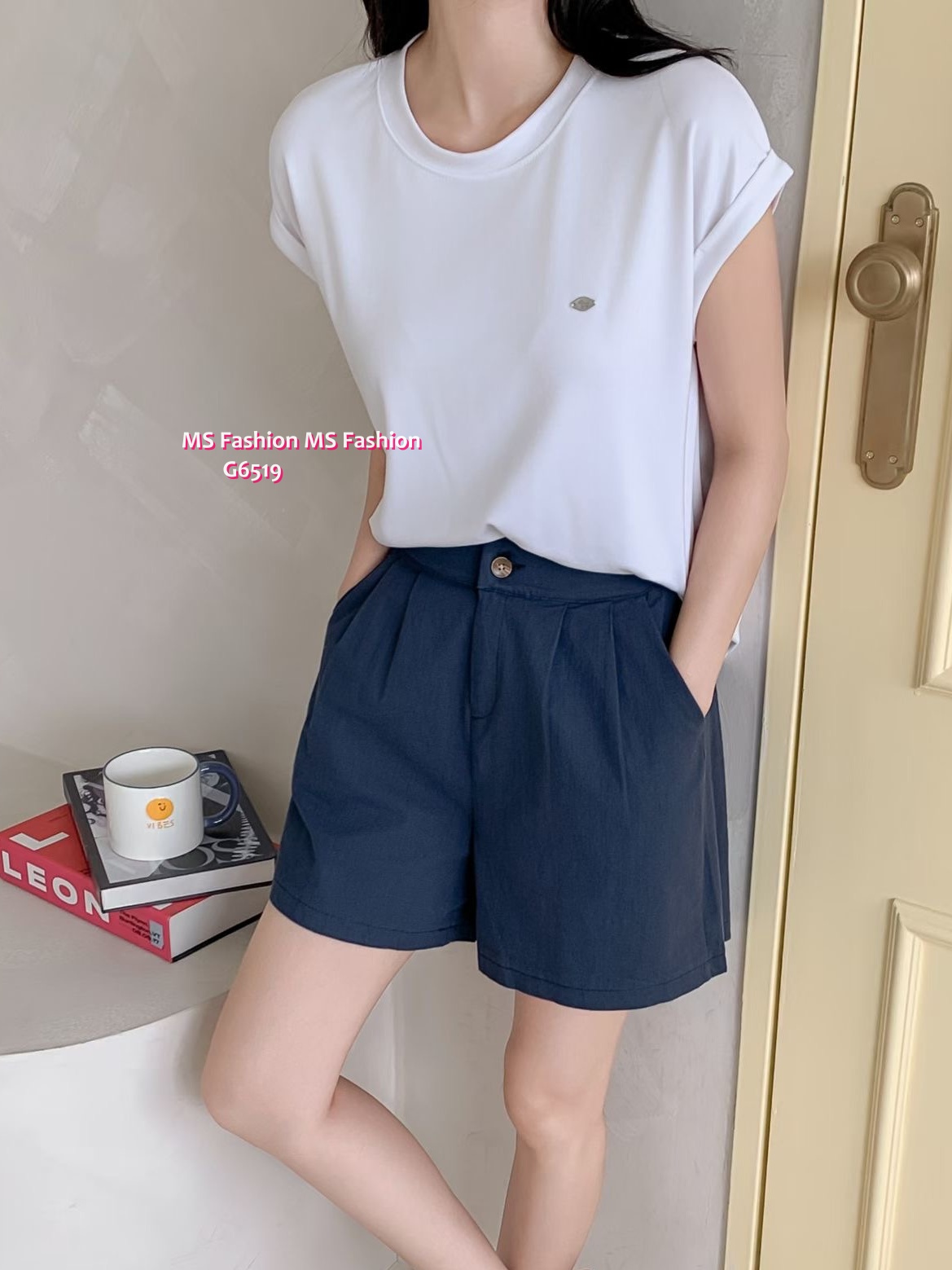G6519 小飾扣摺袖top