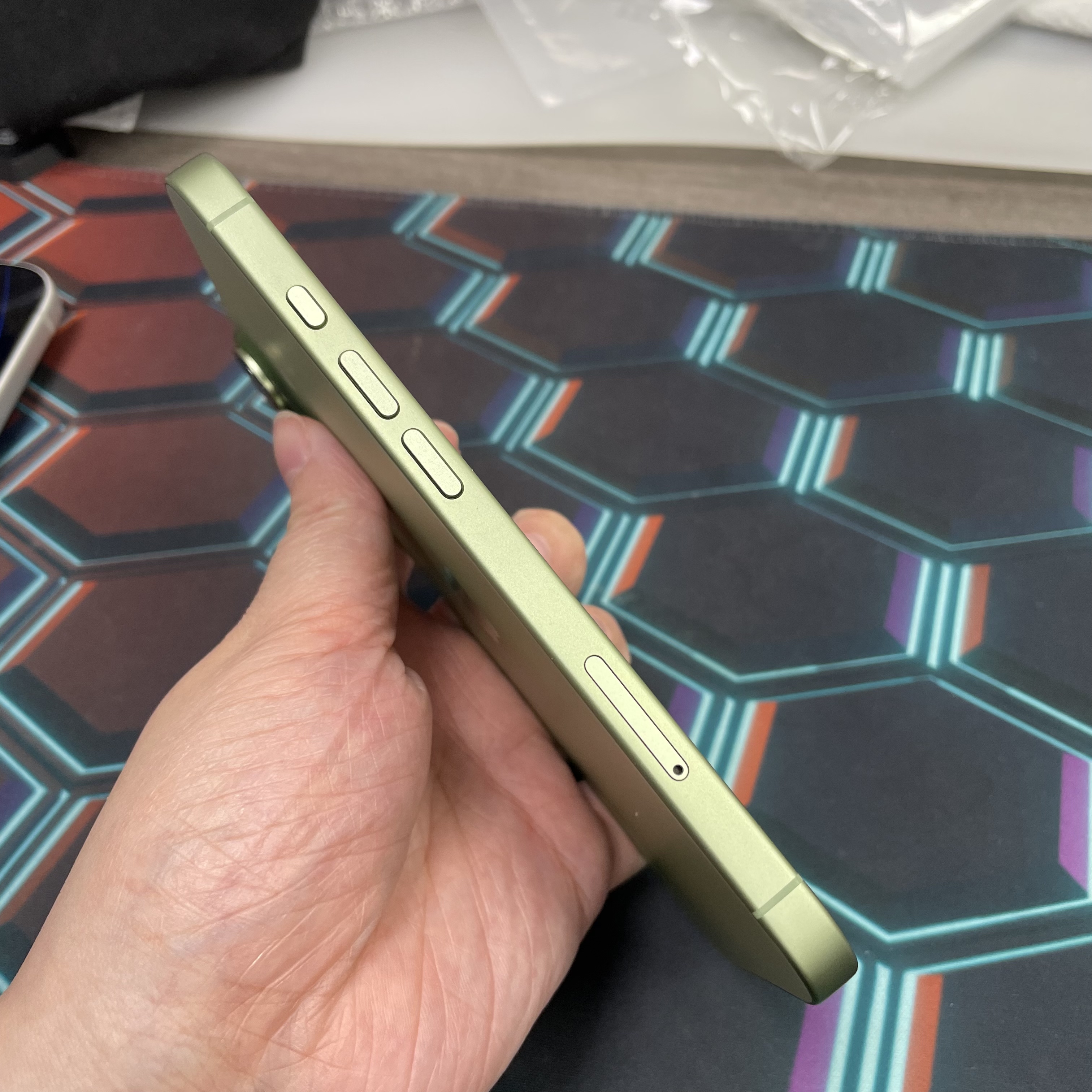 *8216 17 完美機 256GB 電100 綠色 green