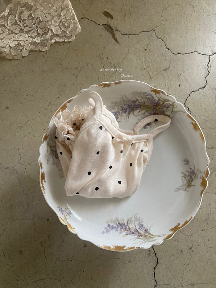 🇰🇷Anne shirley sleeveless 