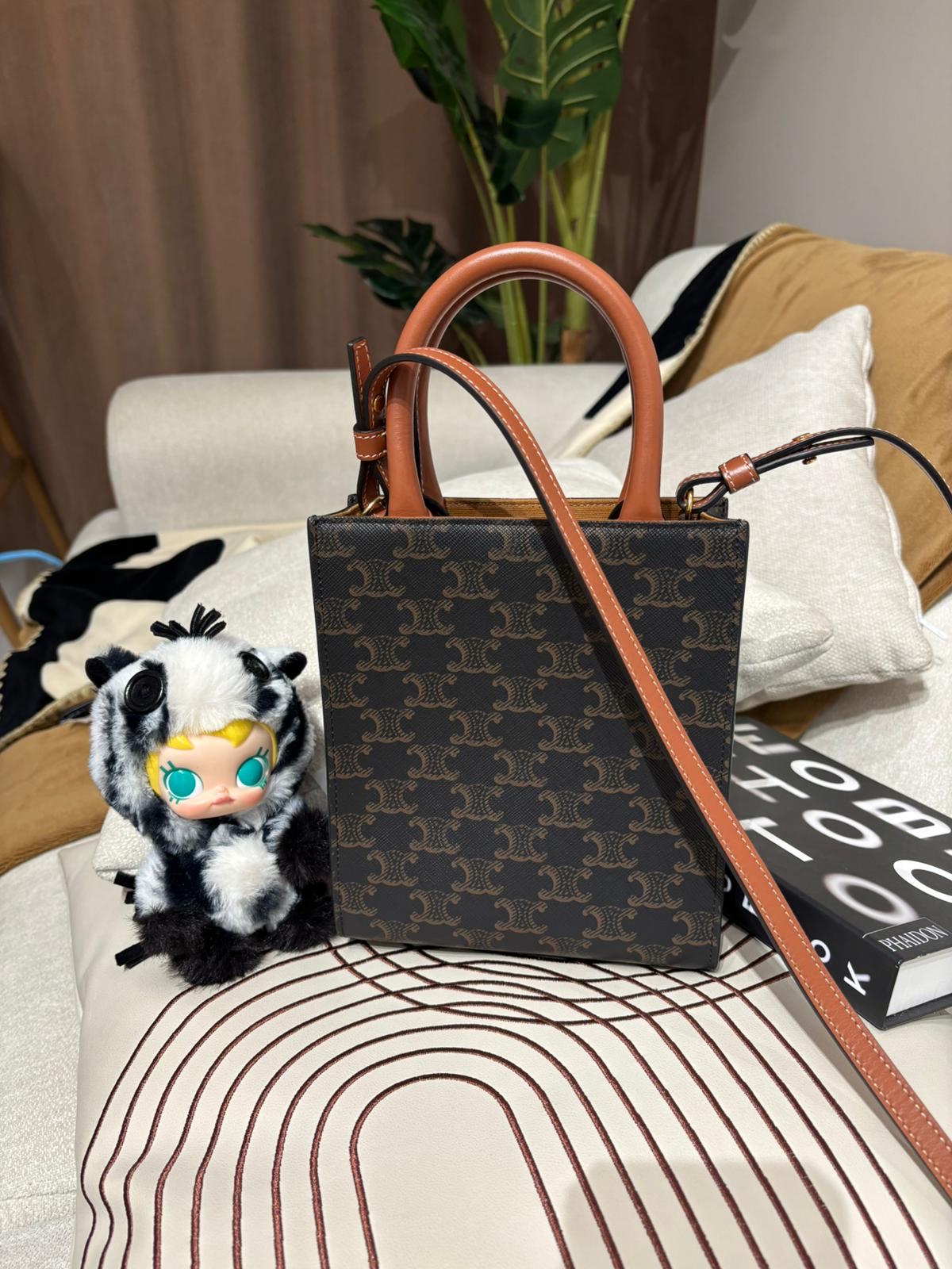 Celine mini vertical cabas tote bag 100%Authentic,98%New ✅dust bag 