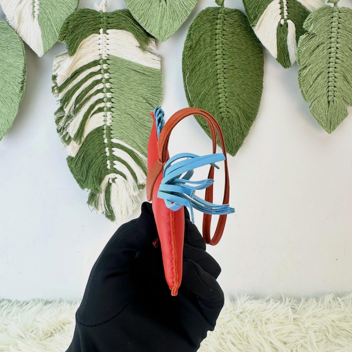 HERMES🤍PRE OWNED Rodeo 紅拼藍色馬仔吊飾 全套有盒❤️