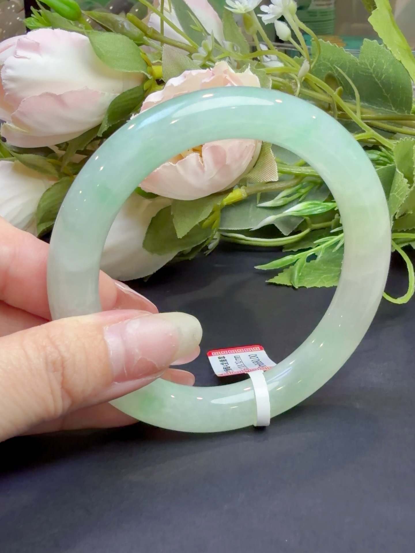 立春全场优惠！！🇲🇾超值Rm3600🉐🚫原价Rm4380.00冰胶金丝绿翡翠手镯 57*9*9mm 附证书#马来西亚翡翠 #怡保 #吉隆坡 #新山 #新加坡 翡翠手镯