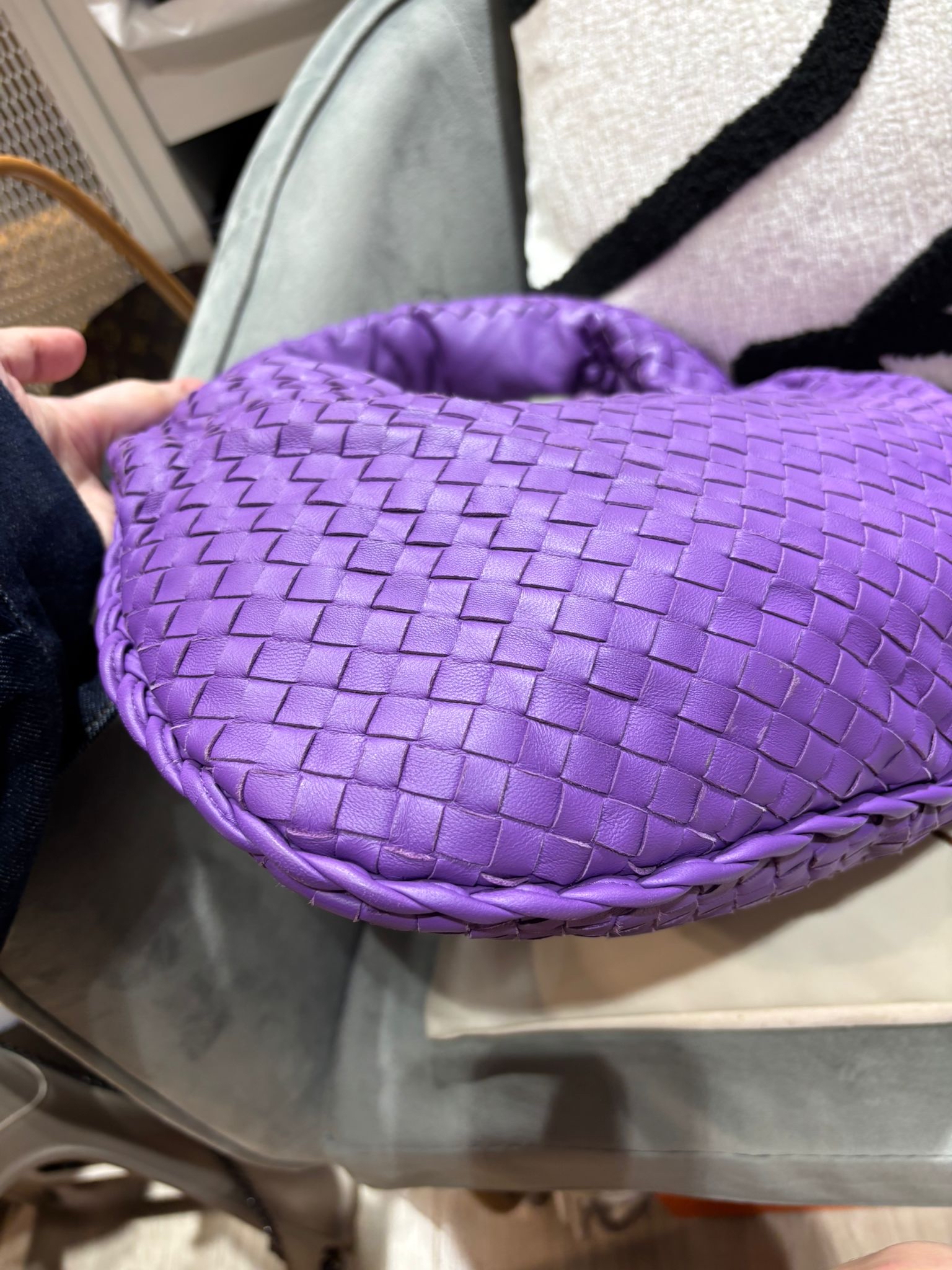 Bottega Veneta BV Intrecciato hobo Shoulder Bag 100%Authentic, 95%new ✅dust bag 