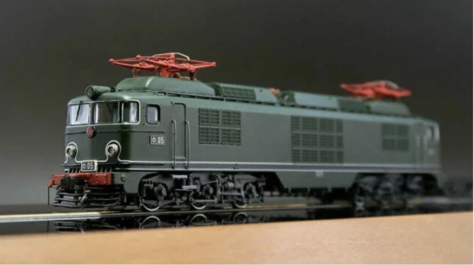 俄羅斯鐵人 俄羅斯 6Y2 博物館 F 型機車 HO 1:87 直流 21-MTC 銷釘 金屬 全新