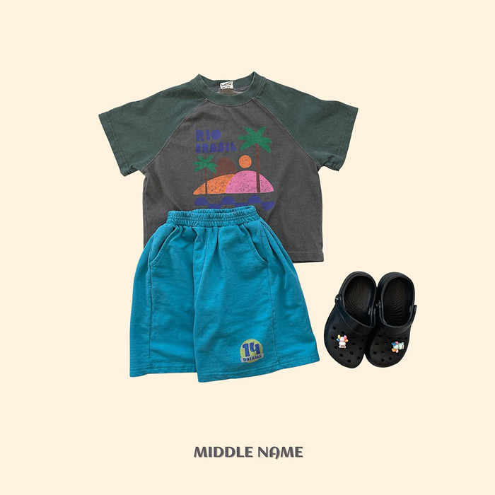 🇰🇷middle name tee