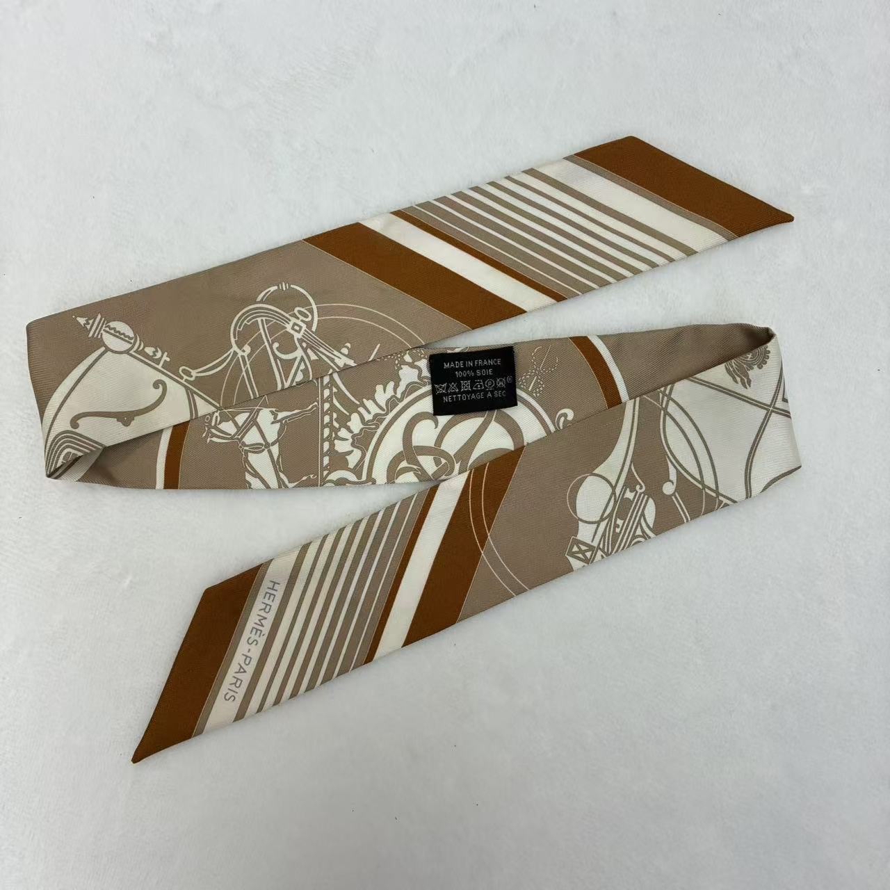 Hermes Twilly 焦糖色拼馬車圖騰