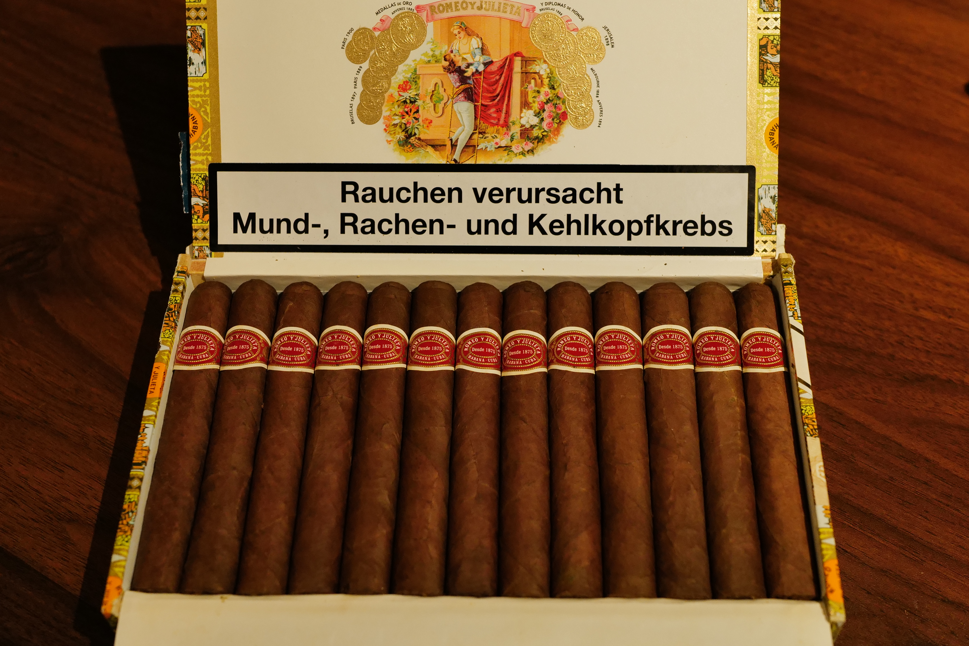 Romeo y Julieta Regalías de Londres (羅密歐與朱麗葉 倫敦禮物)