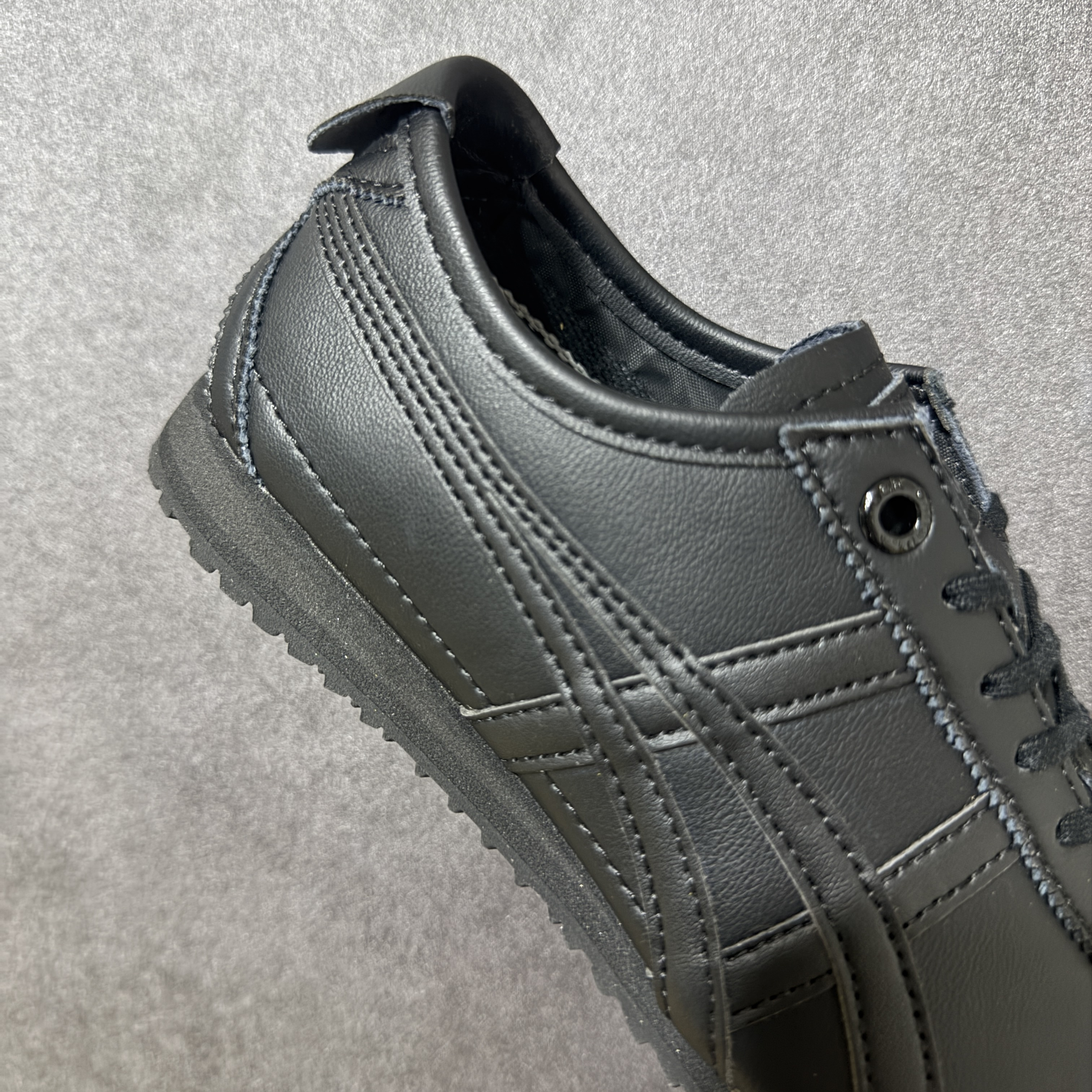 Onitsuka Tiger Mexico 66