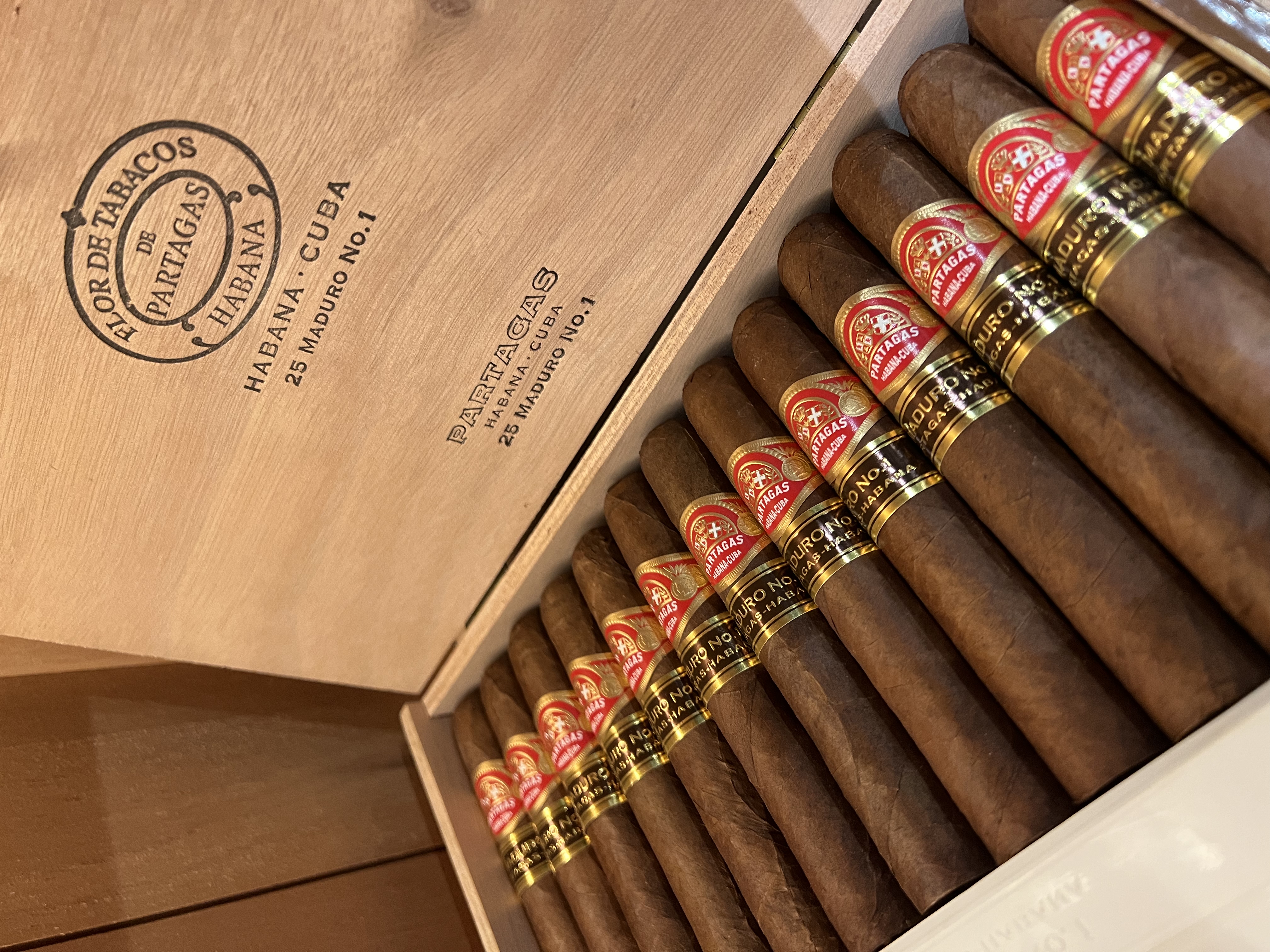 PARTAGAS SERIE帕特加斯馬杜羅1號 （單支）