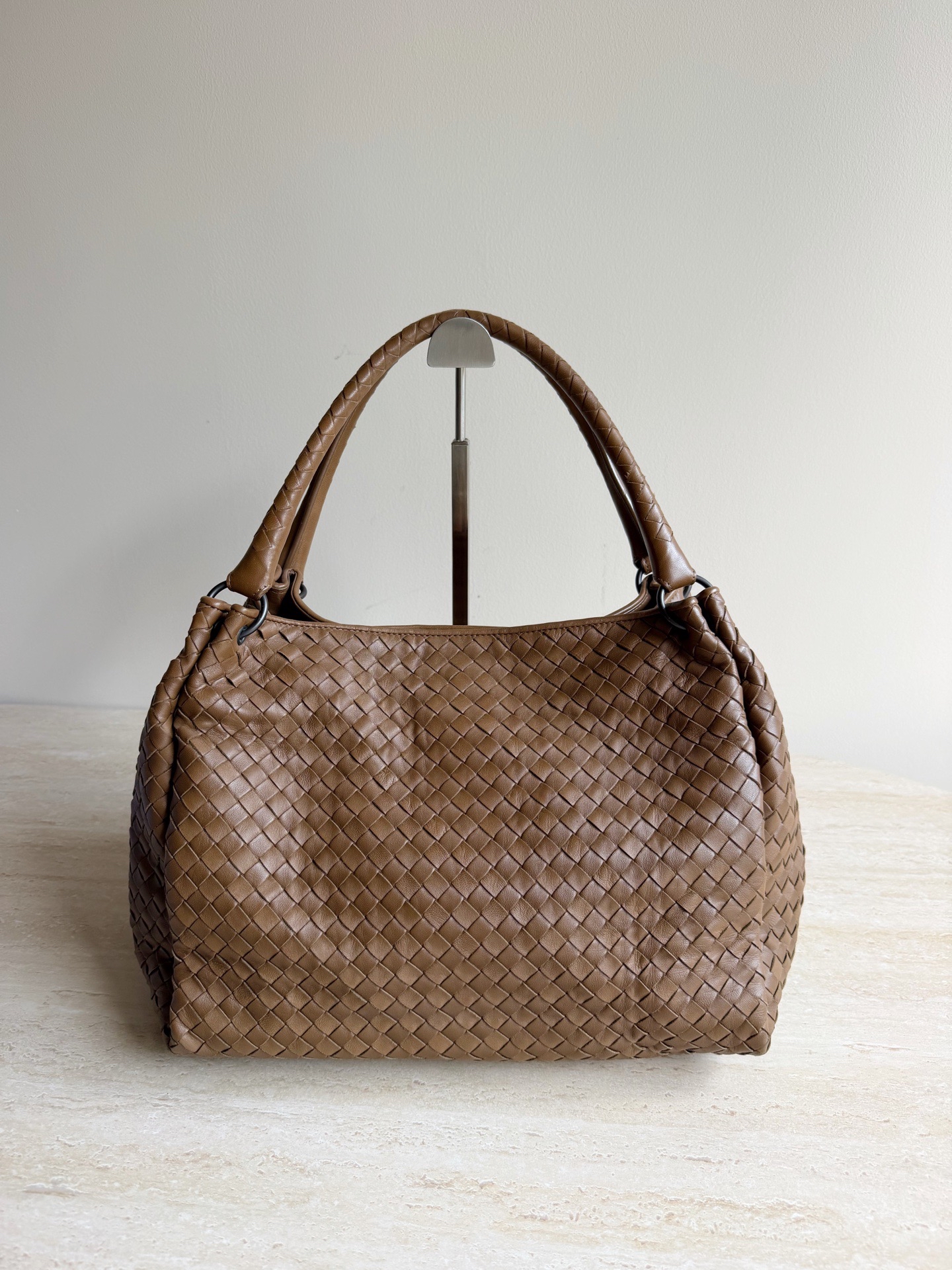 【預訂貨品】Bv啡色編織降落傘tote bag