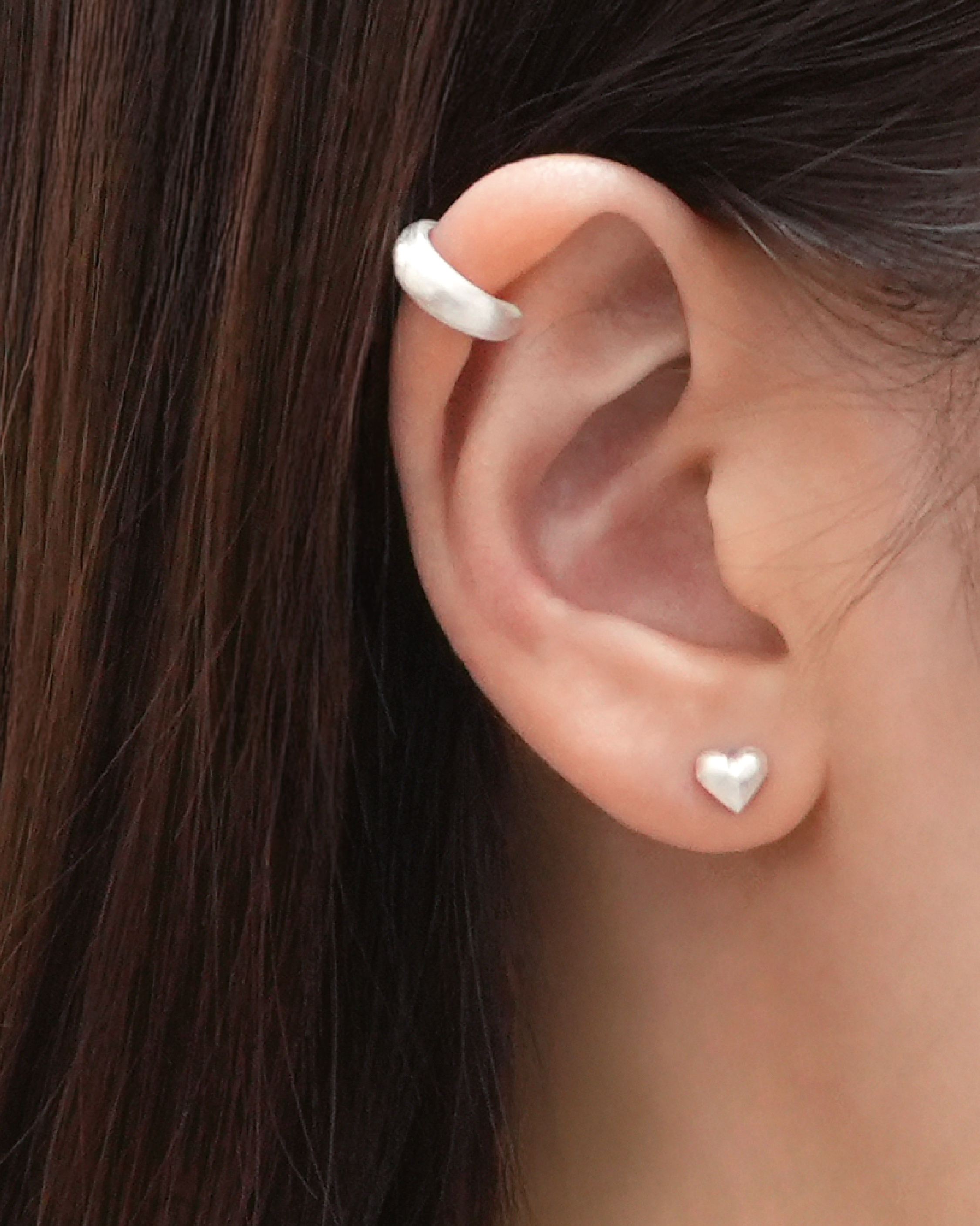 Sleek Curve Ear Cuff