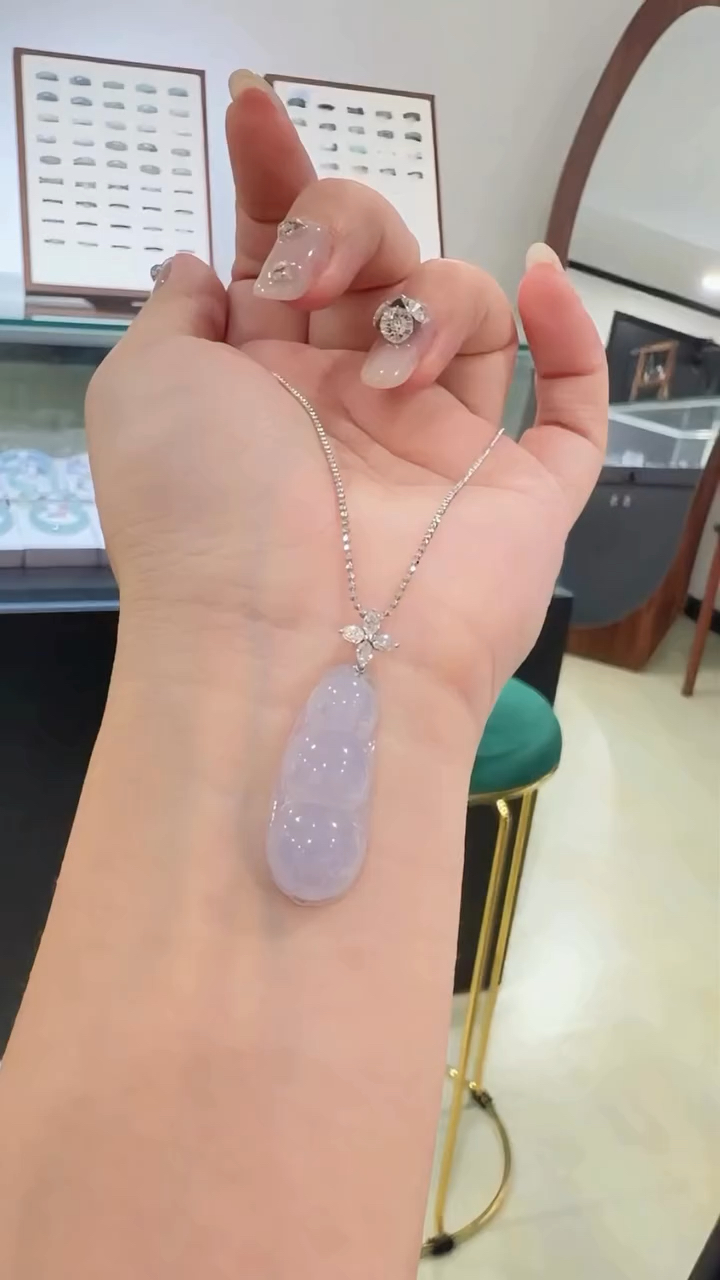 💜紫气东来，福满人间这个情人节，把爱和好运一起送给最爱的人愿爱意常在，福气随行。#马来西亚翡翠 #怡保 #吉隆坡 #新山 #新加坡