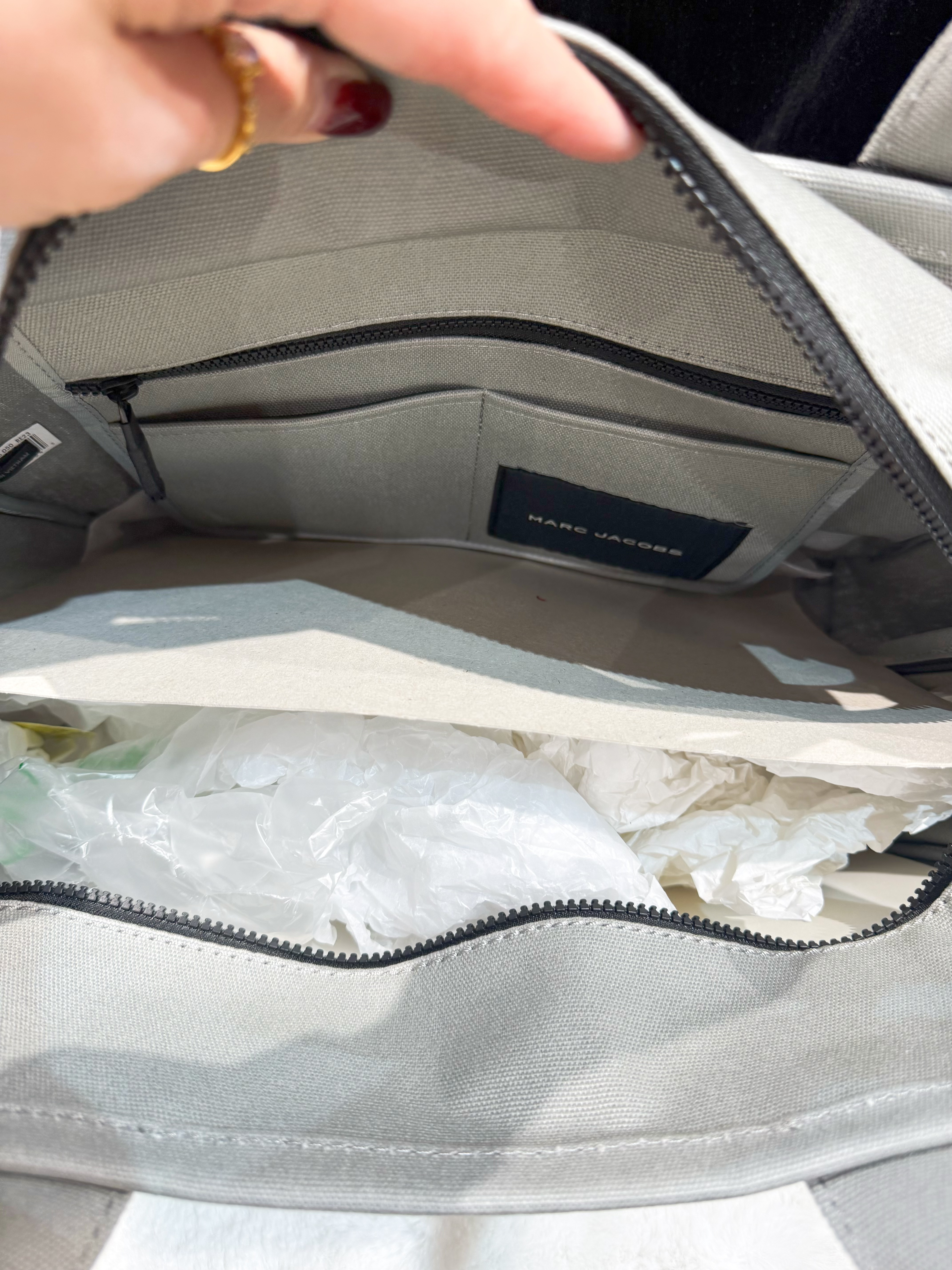 Marc jacobs traveler large tote grey