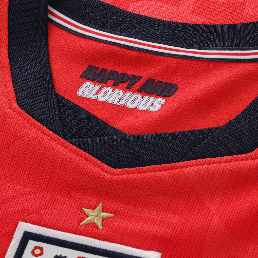 經典三色重現 Nike England 英格蘭 2026-27 作客球迷版球衣 (可加印字章) IB5361