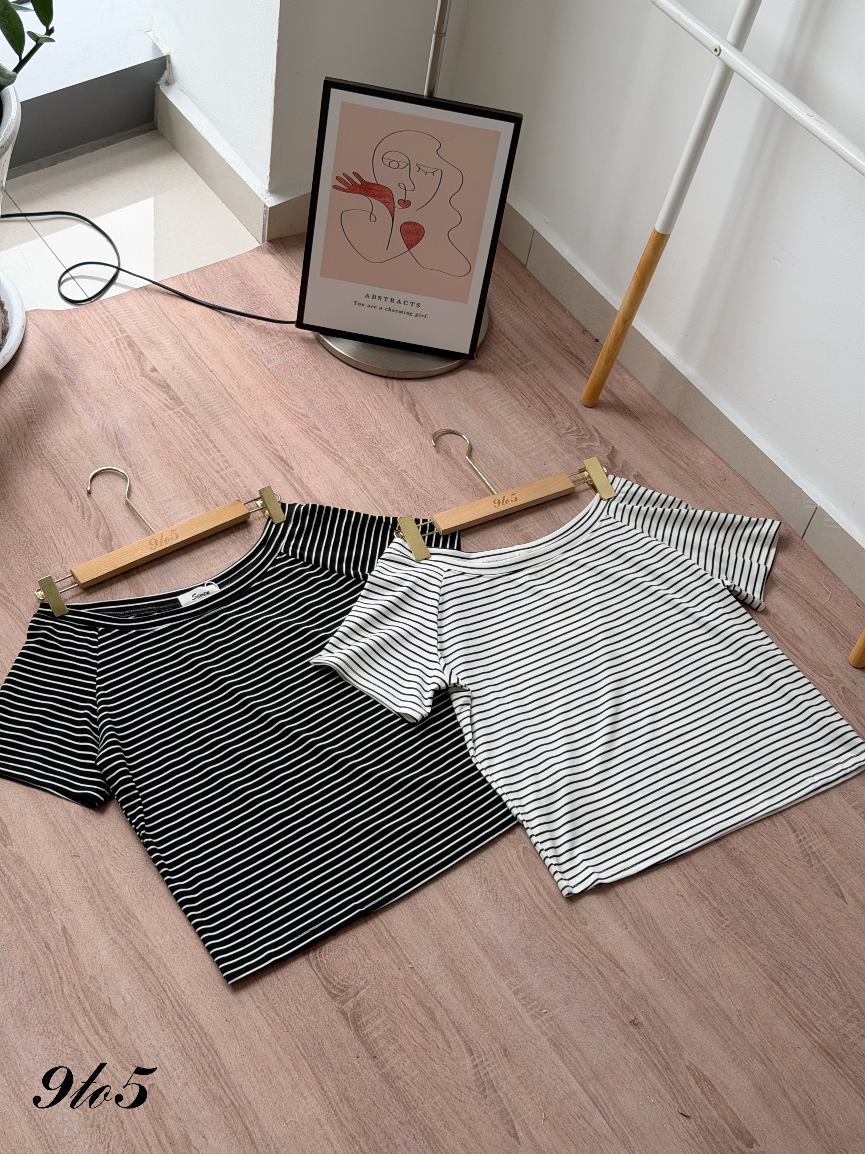 T4468 Boat Neck Striped Top - Black & White