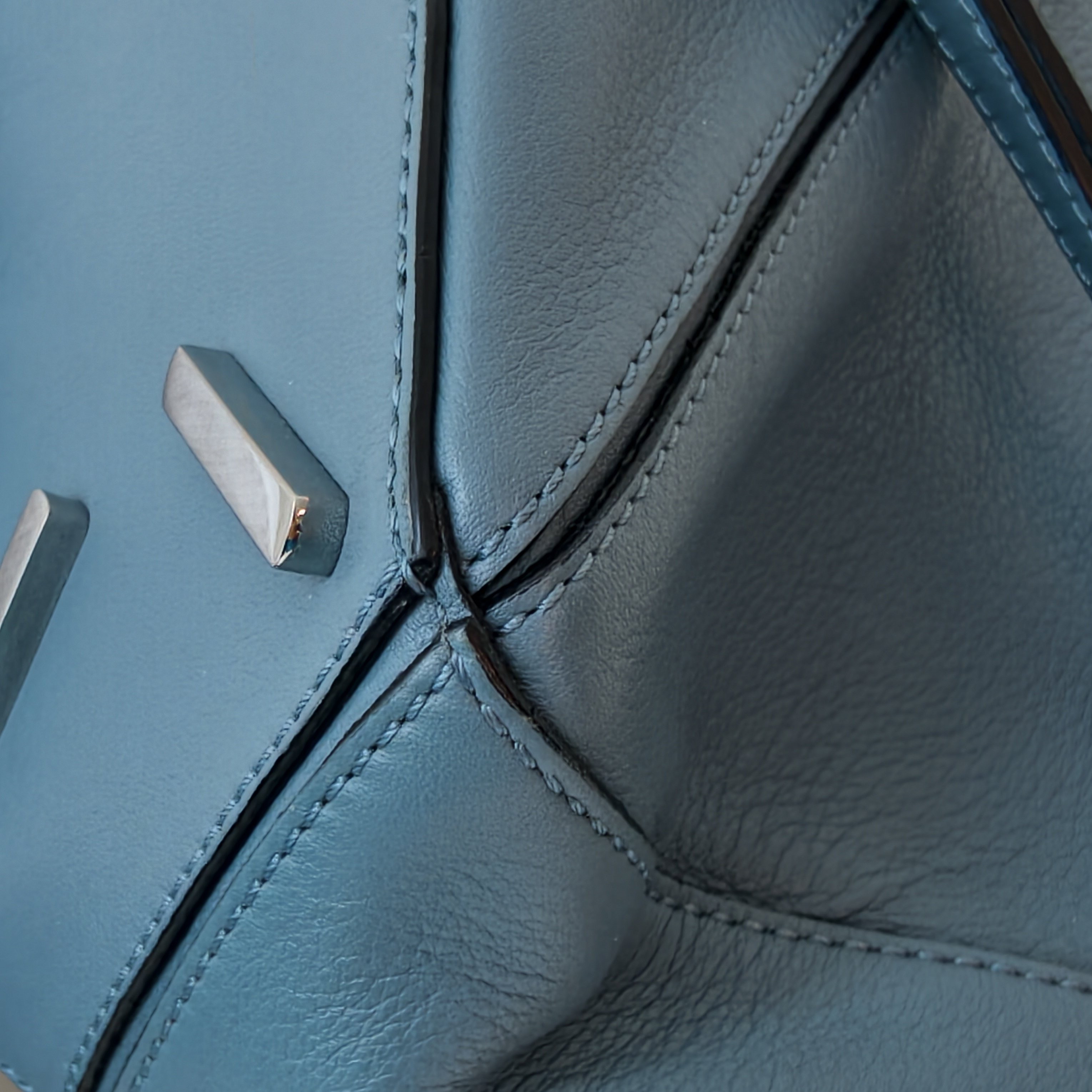 【預訂貨品】loewe 藍色 puzzle