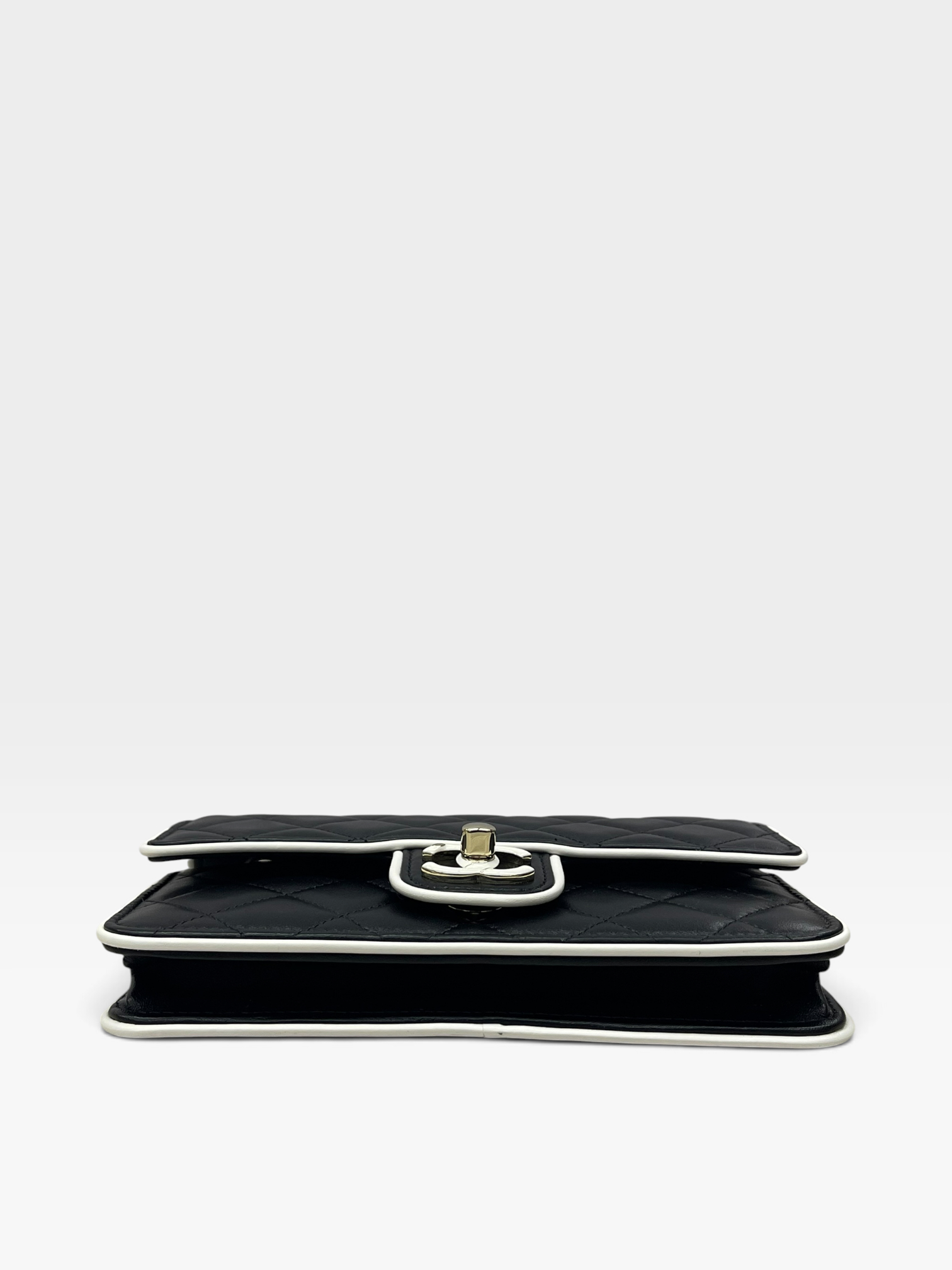 Pre-Owned CHANEL Flap Bag / Product Code: K090418