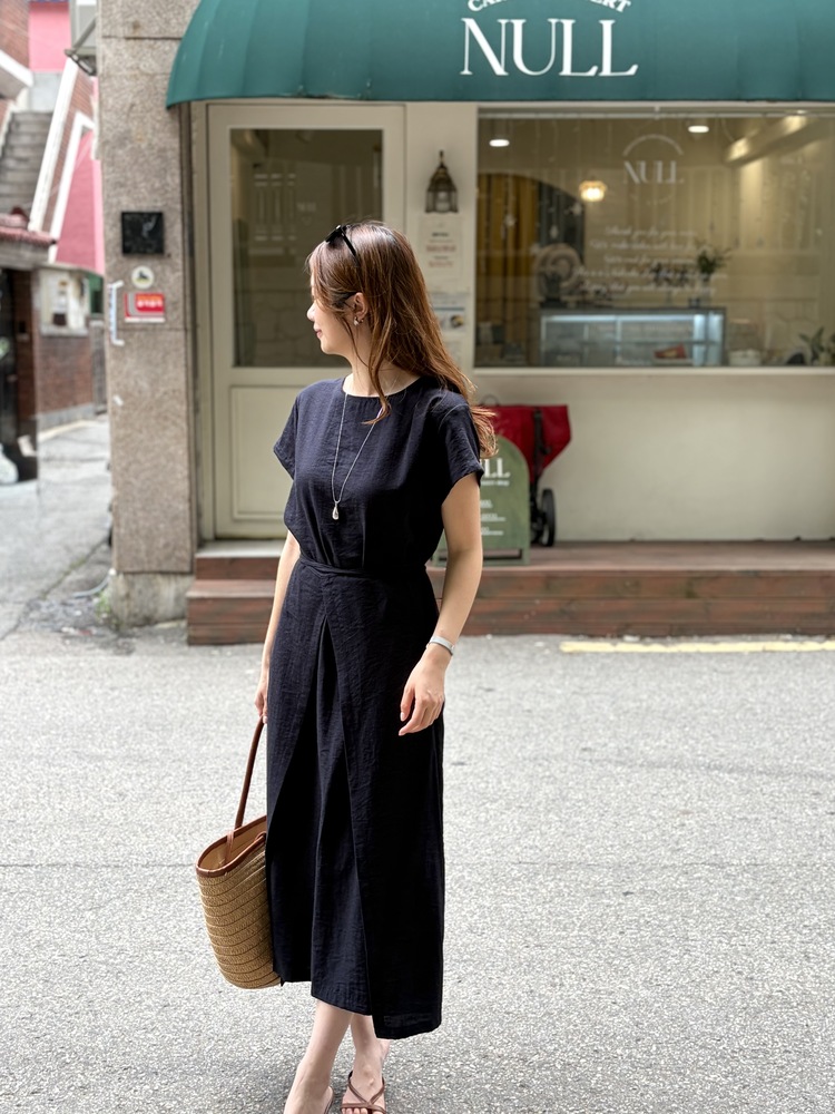 The Timeless Wrap Dress (Navy)